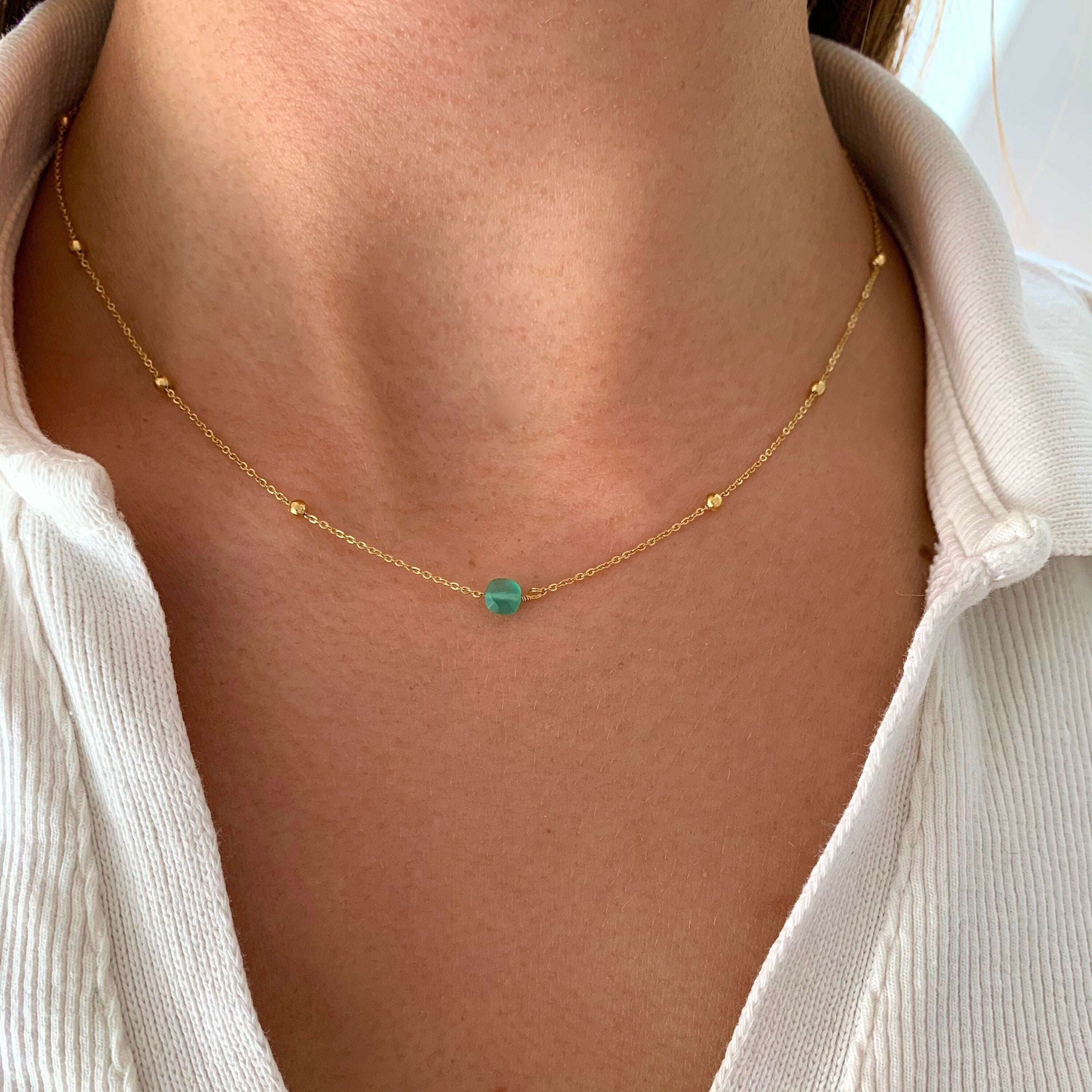 Collier fin pendentif pierre verte Agate / Collier femme minimaliste chaine fine acier inoxydable / Cadeau femme