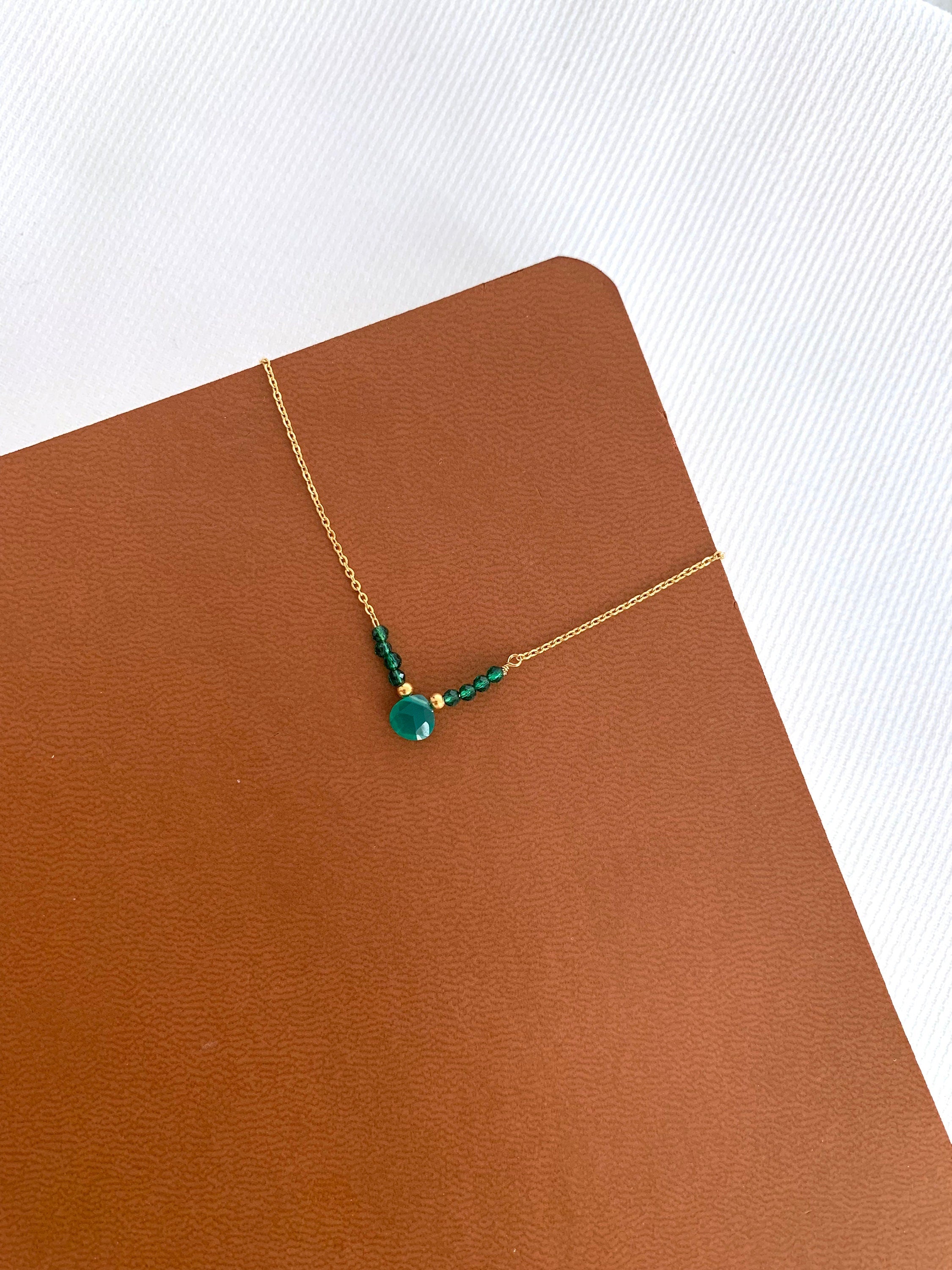 Collier acier inoxydable pendentif goutte pierre verte Agate / Collier femme minimaliste chaine