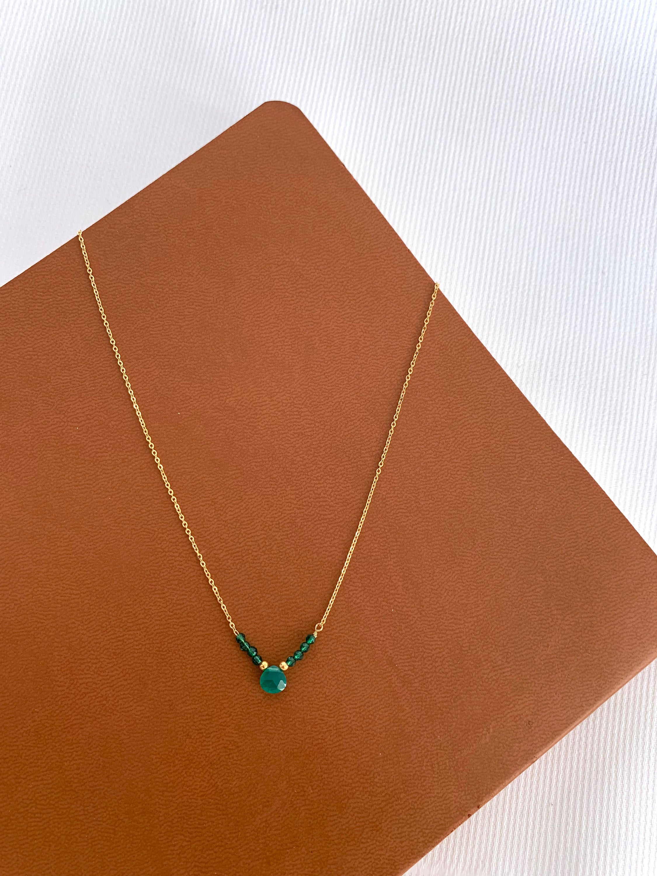 Collier acier inoxydable pendentif goutte pierre verte Agate / Collier femme minimaliste chaine