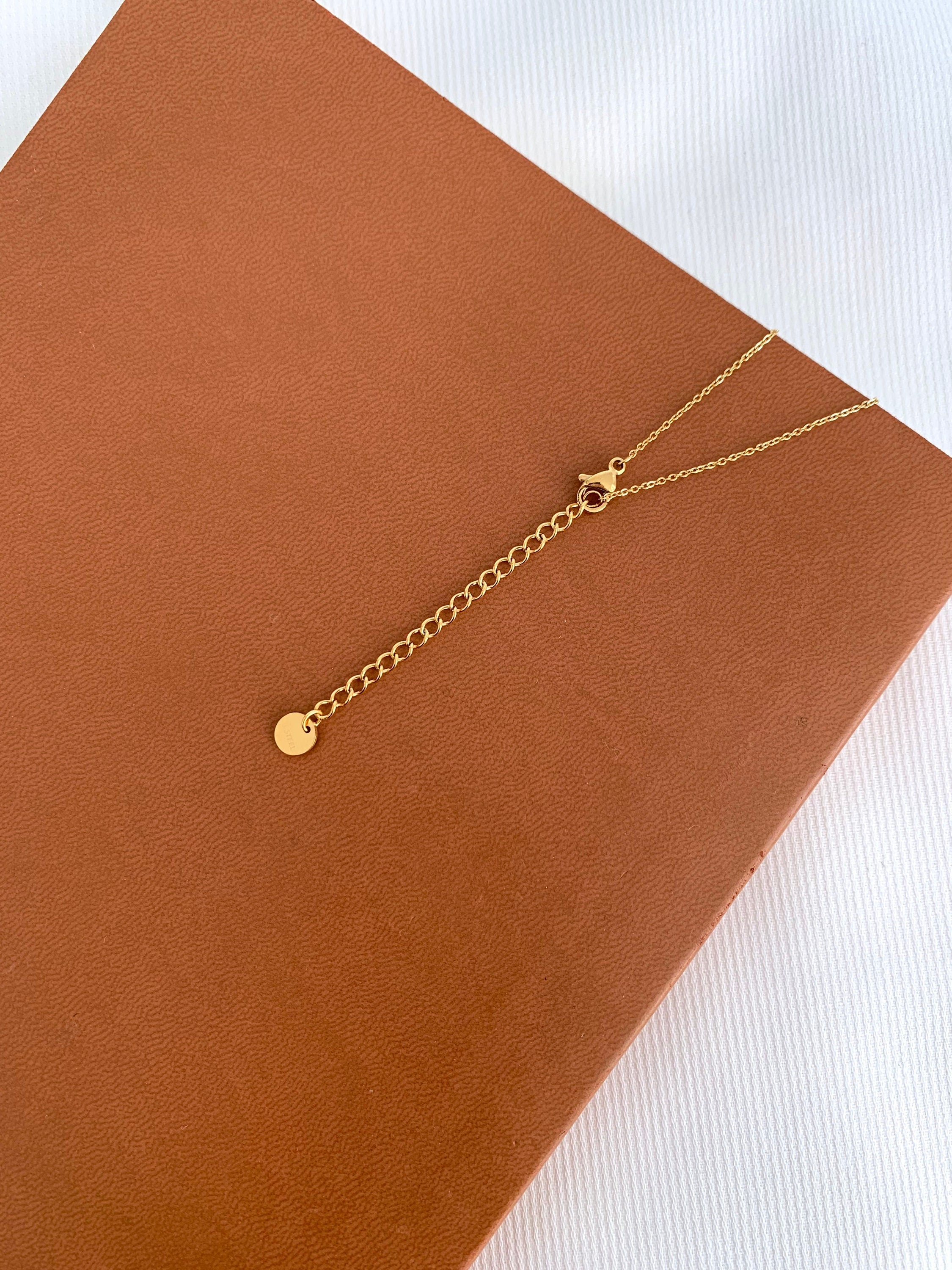 Collier acier inoxydable chaine billes / ras de cou pendentif rond / Collier femme minimaliste