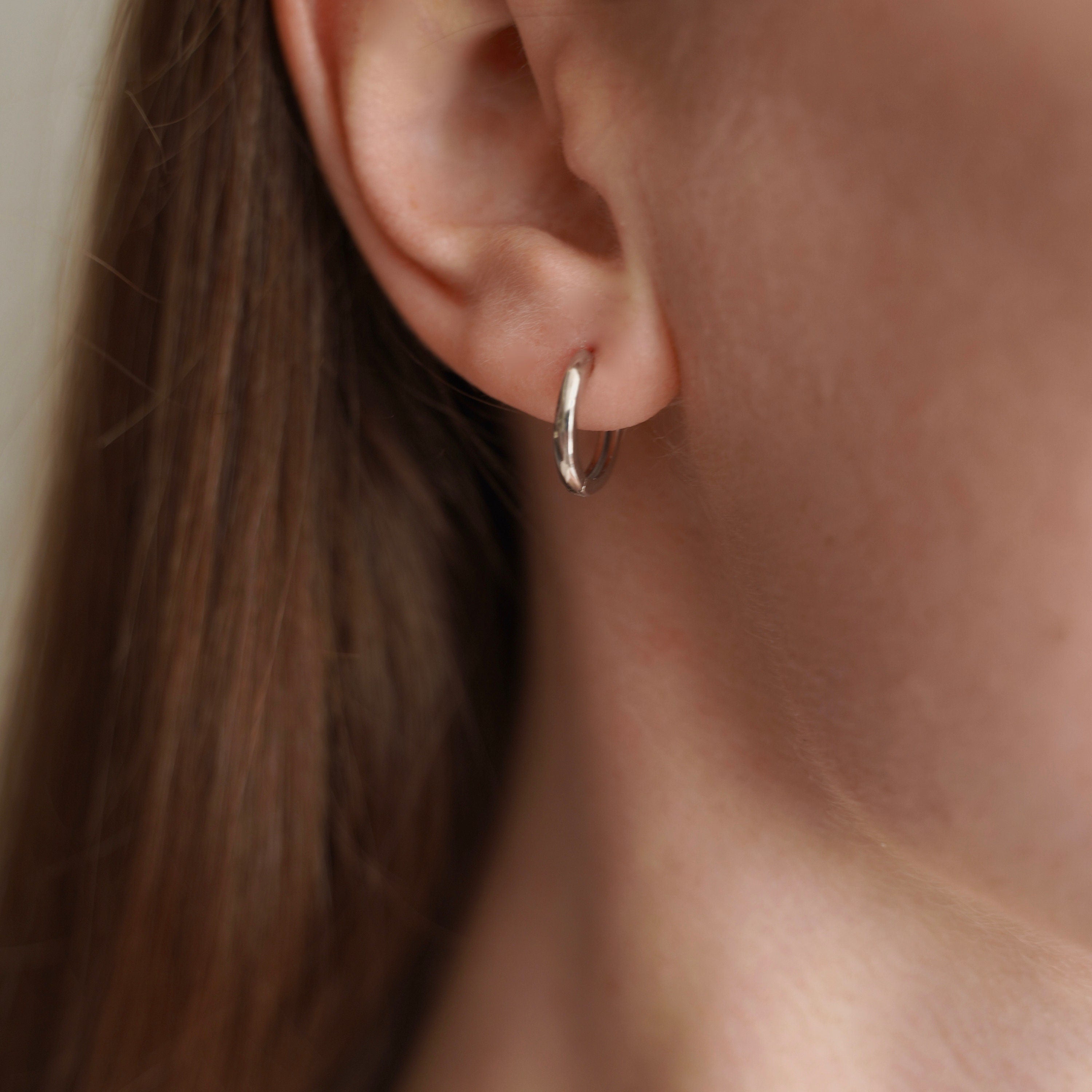 Boucles d'oreilles argent 925 mini créoles / Boucles d'oreilles minimalistes anneaux argentés / Cadeau femme