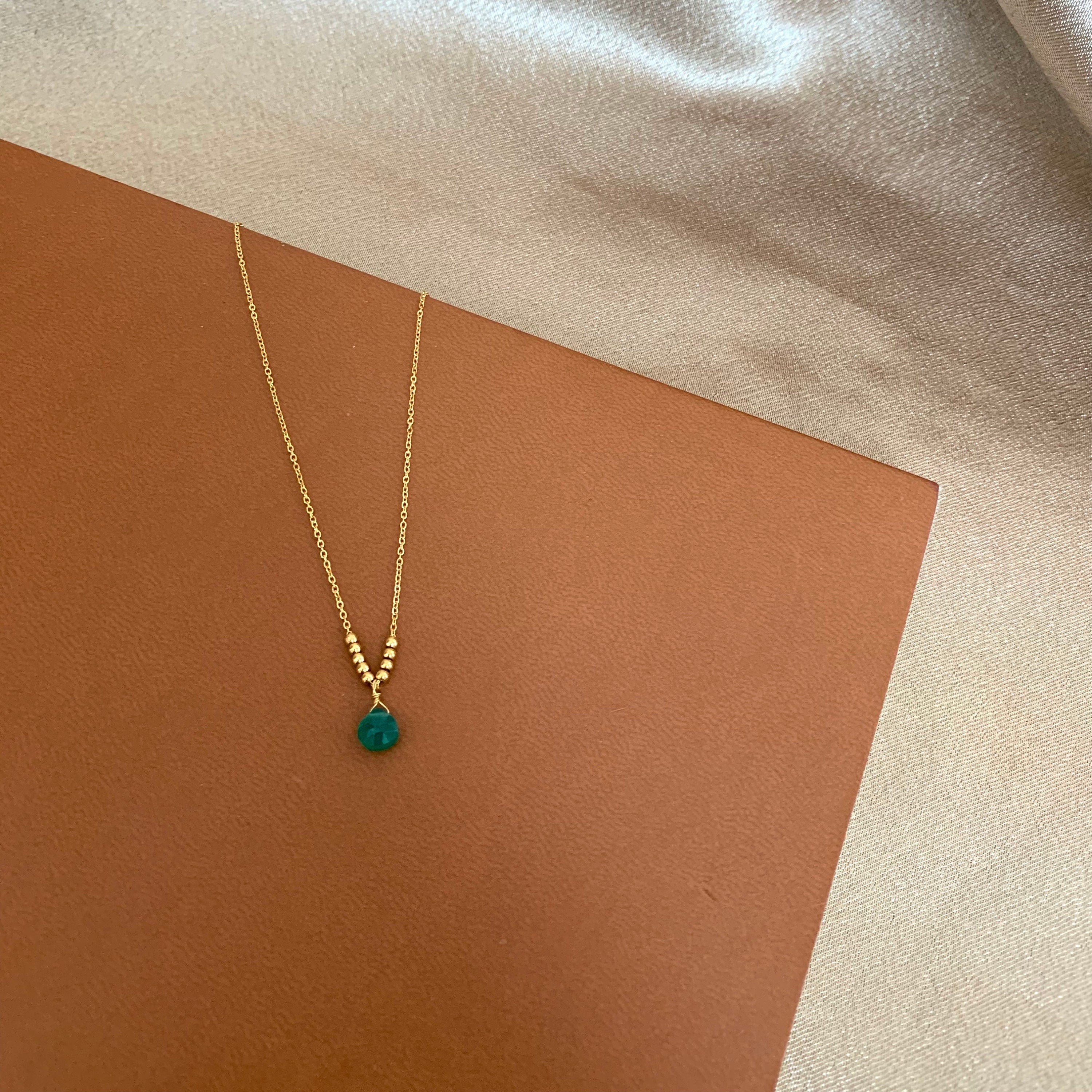 Collier fin chaine acier inoxydable pendentif pierre verte agate / Collier femme chaine fine pierre naturelle goutte