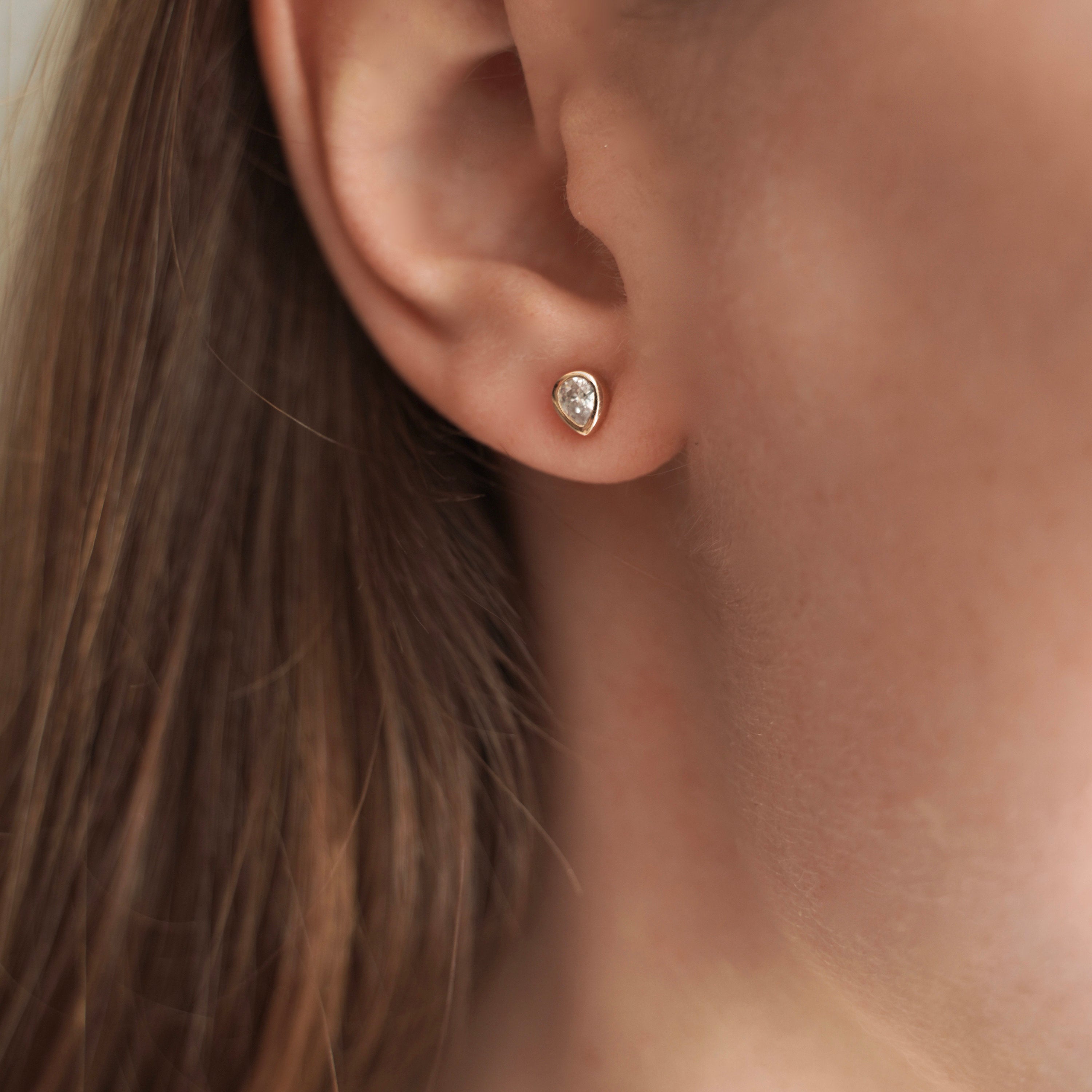Boucles d'oreilles plaqué or 18 carats goutte oxyde de zirconium pierre transparente brilliant