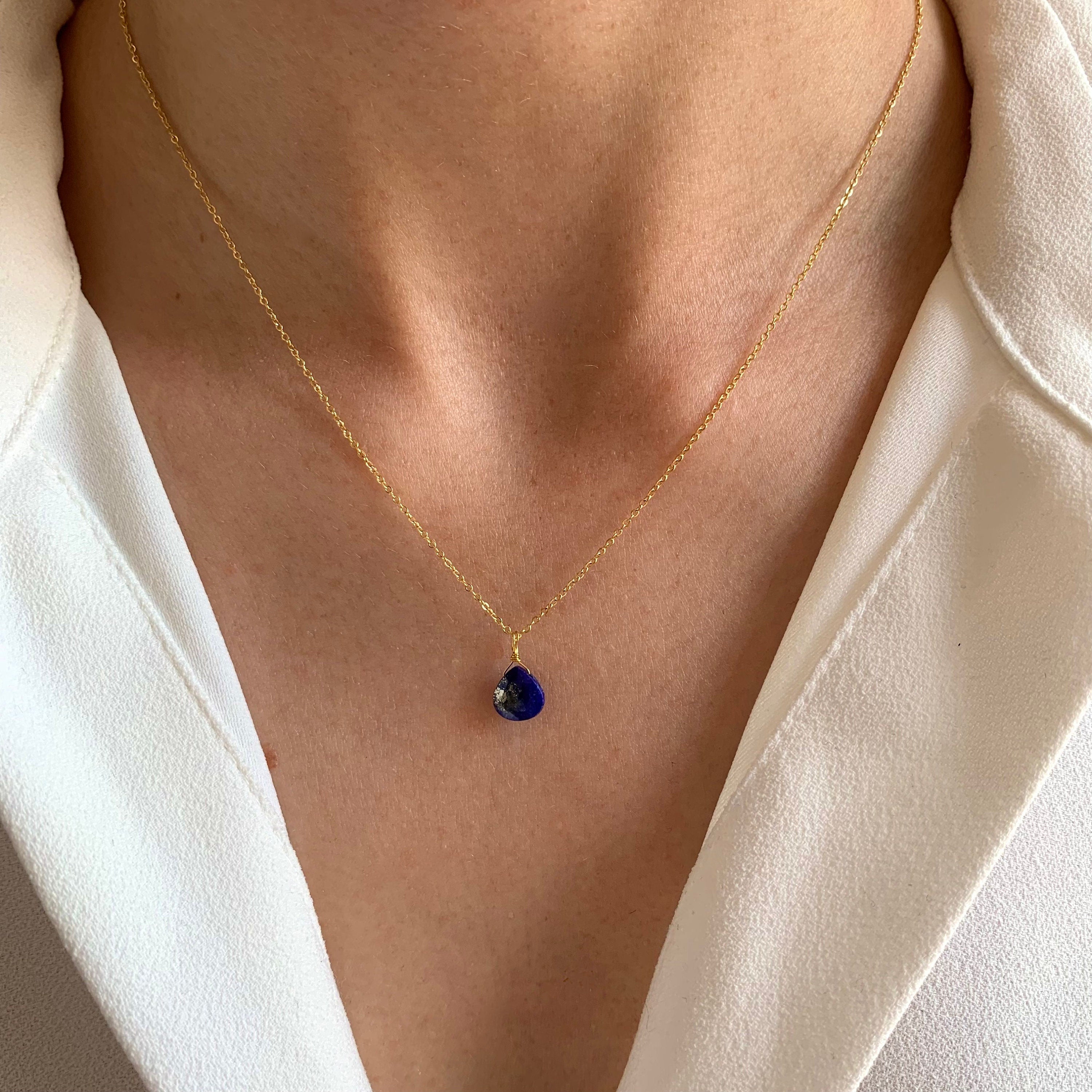 Collier femme pendentif Lapis Lazuli chaine fine / Collier acier inoxydable pierre naturelle bleu foncé