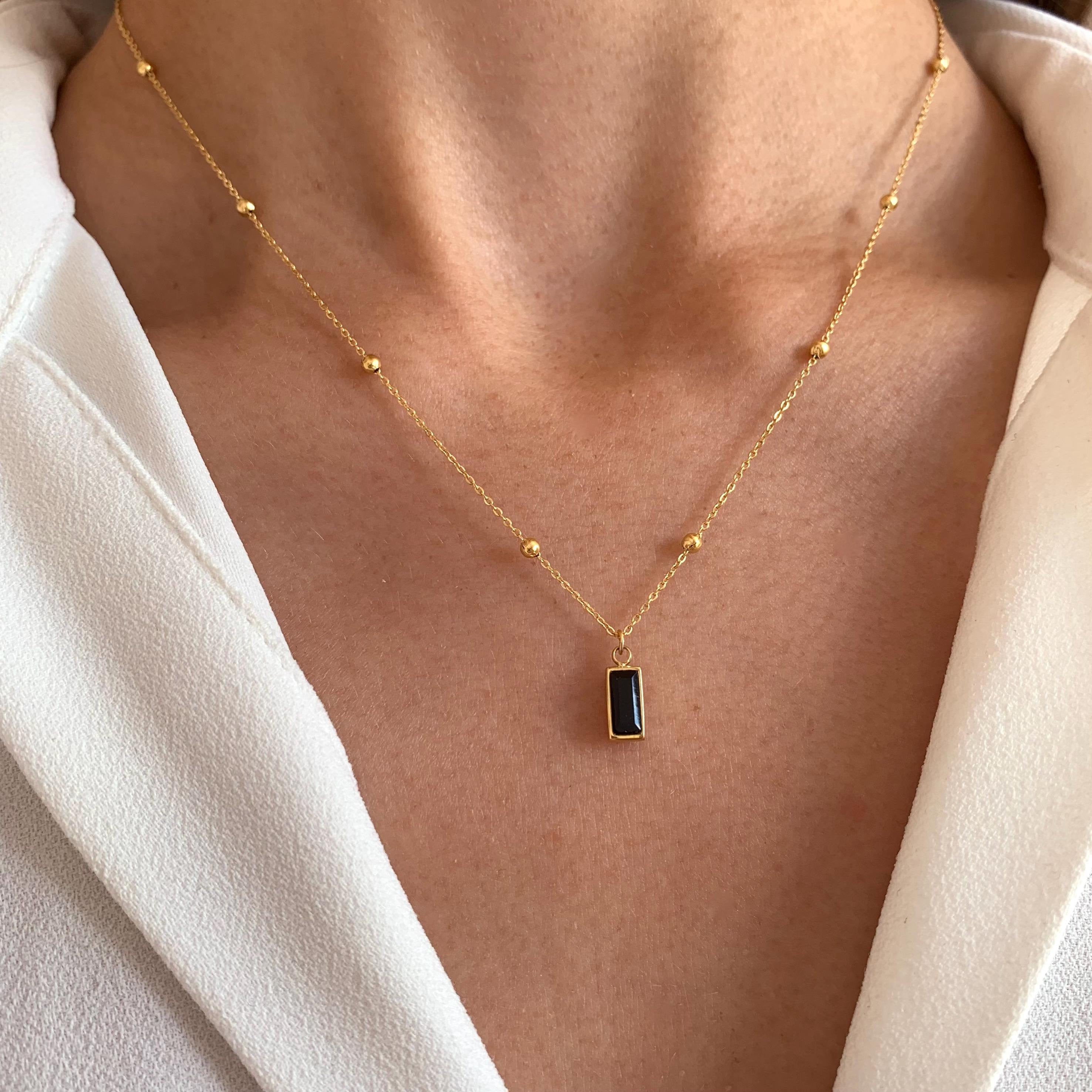 Collier fin pendentif pierre onyx noire / Collier femme minimaliste chaine fine acier inoxydable / Cadeau femme
