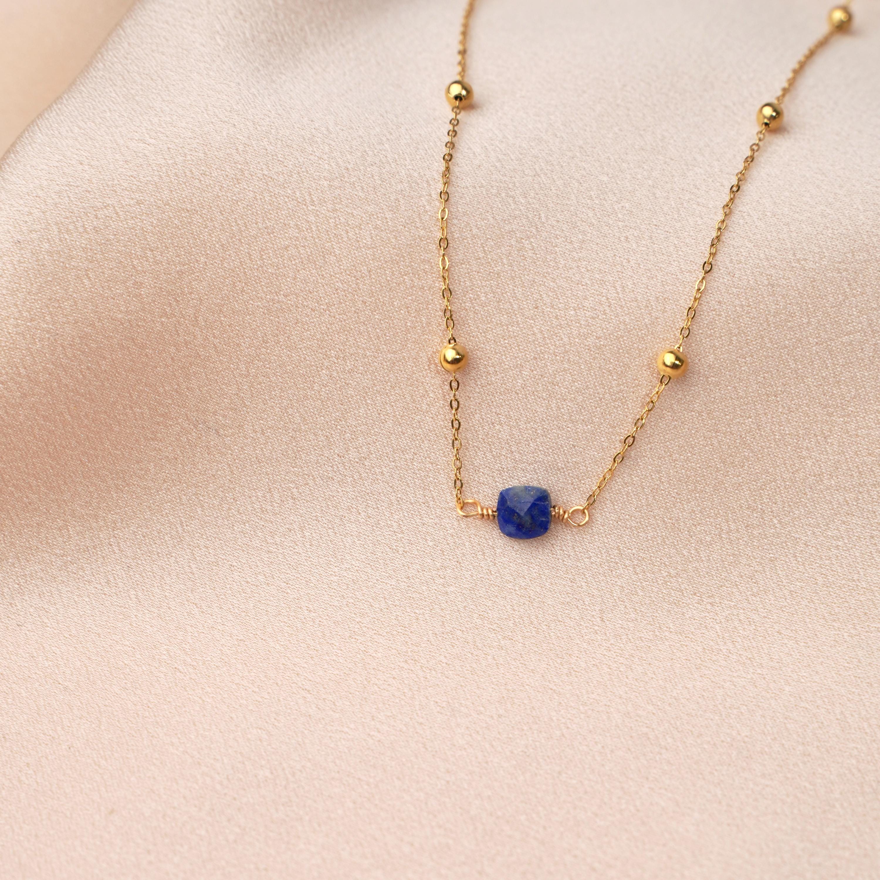 Collier fin pendentif pierre Onyx noir / Collier femme minimaliste chaine fine acier inoxydable / Cadeau femme