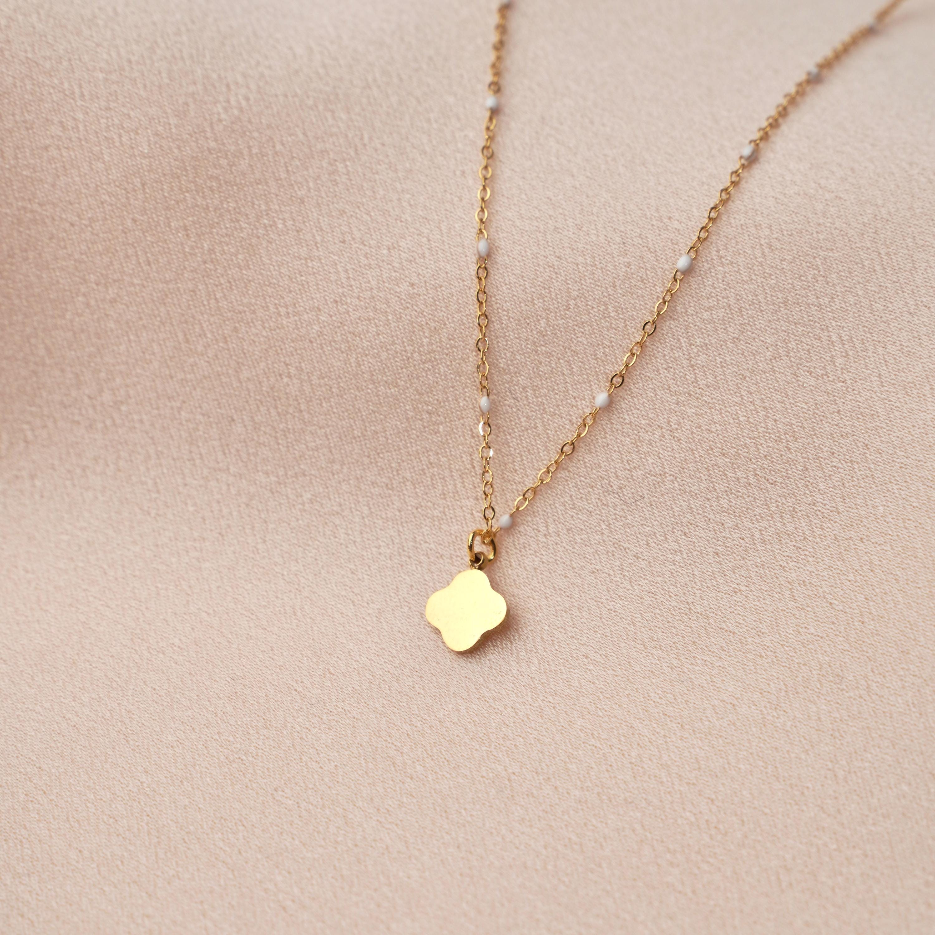 Collier acier inoxydable pendentif trèfle chaine boule / Collier noir femme fin chaine billes