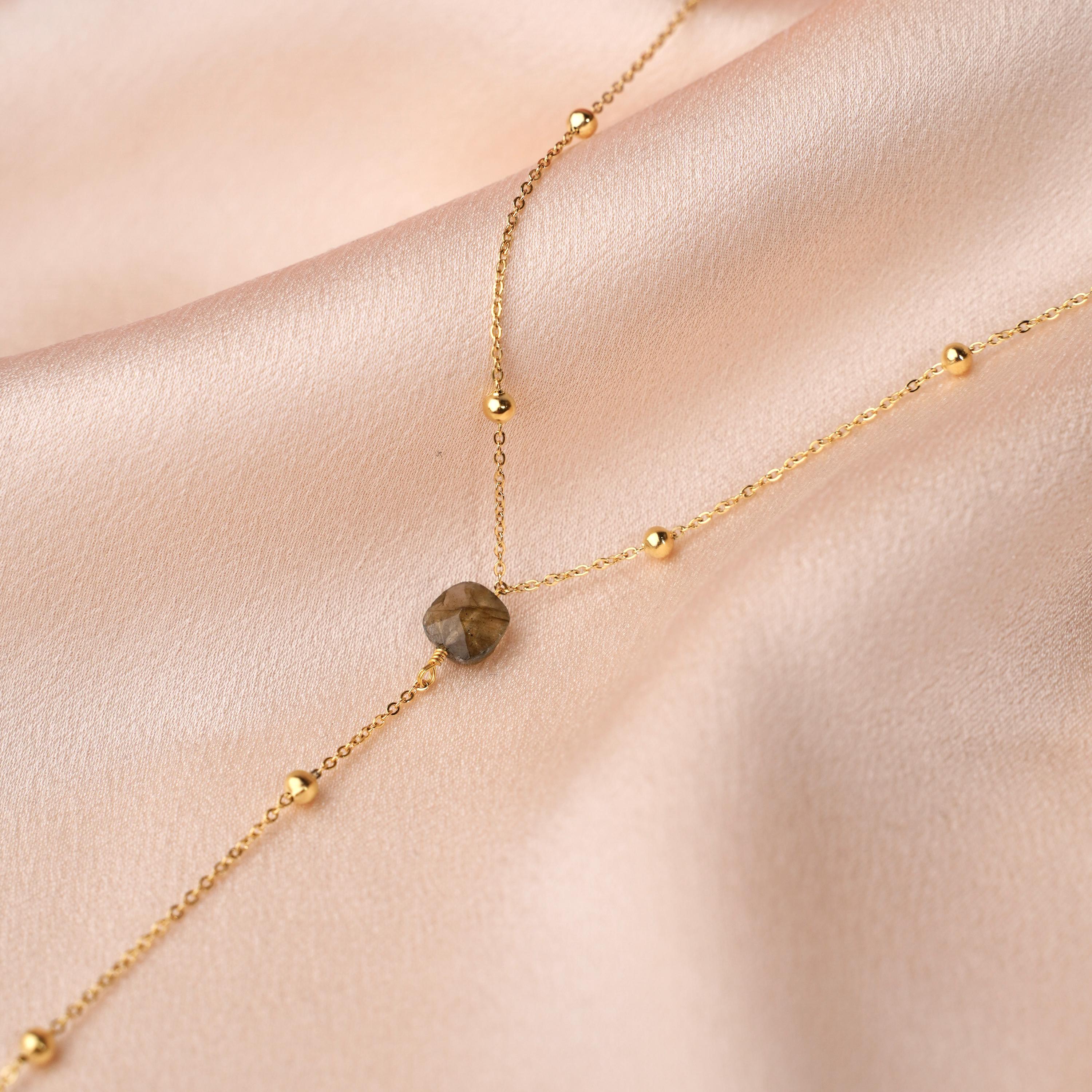 Collier fin pendentif pierre labradorite / Collier femme minimaliste chaine fine acier inoxydable