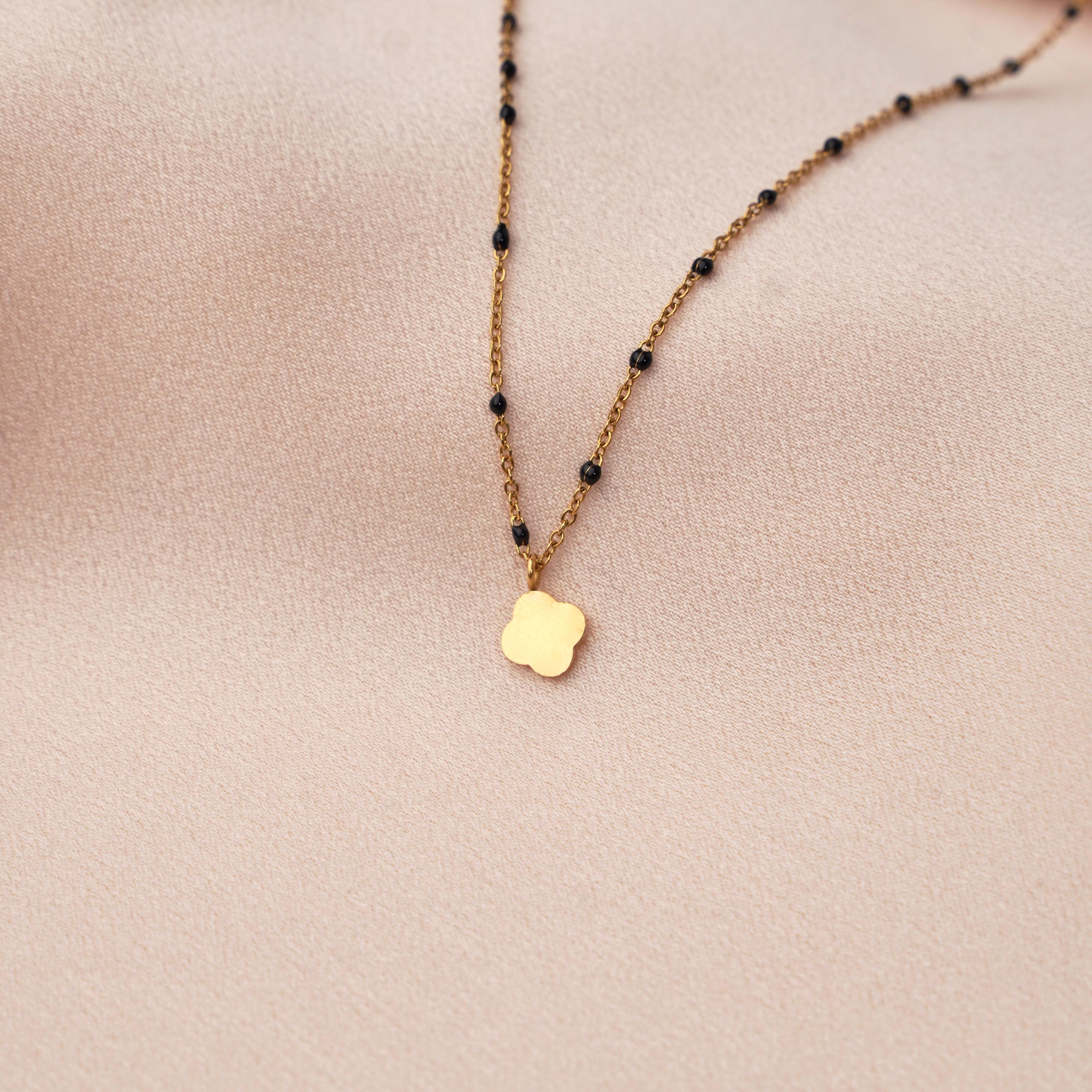 Collier acier inoxydable pendentif trèfle chaine boule / Collier noir femme fin chaine billes