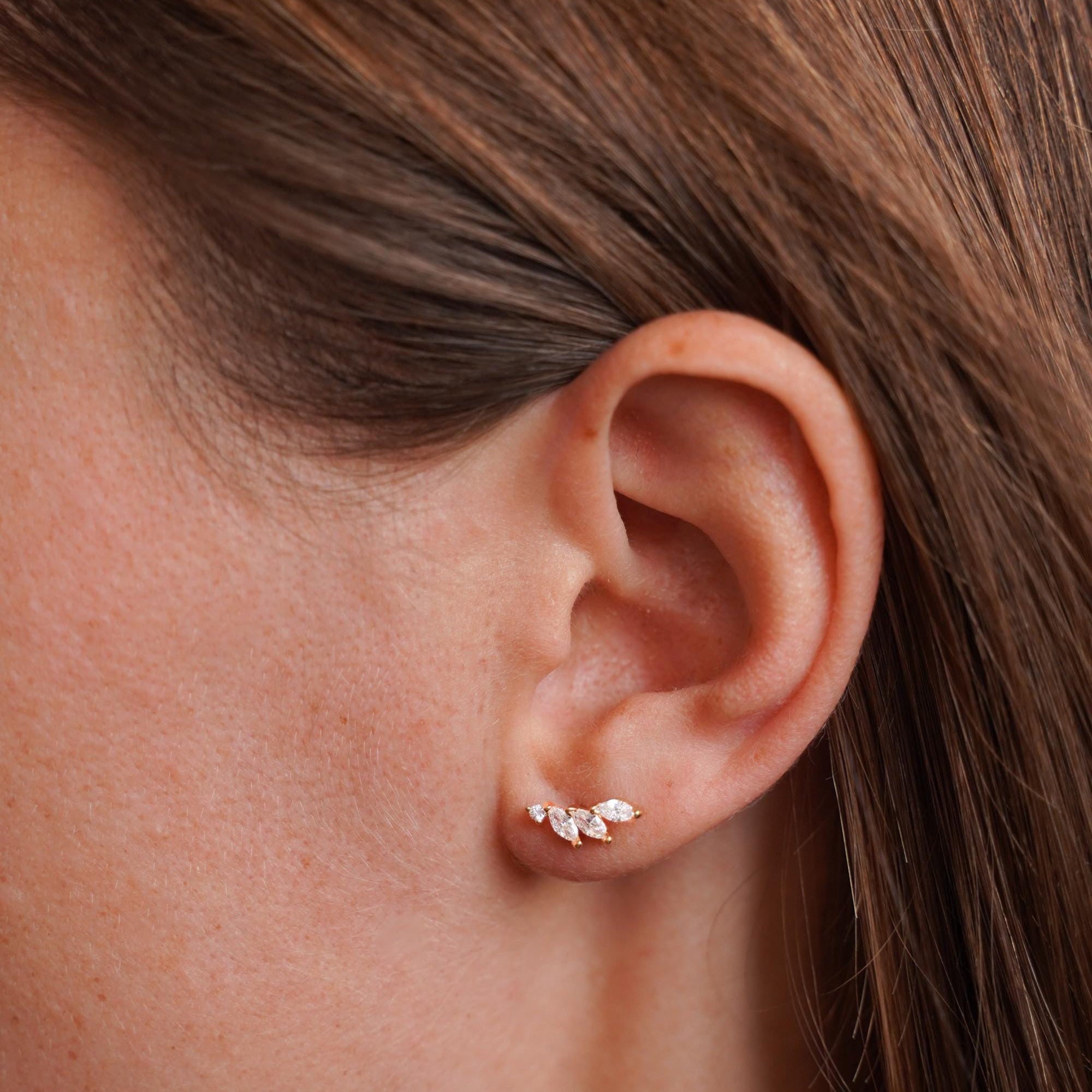 Piercing d'oreille en oxyde de zirconium et acier inoxydable / Boucle d'oreille individuelle
