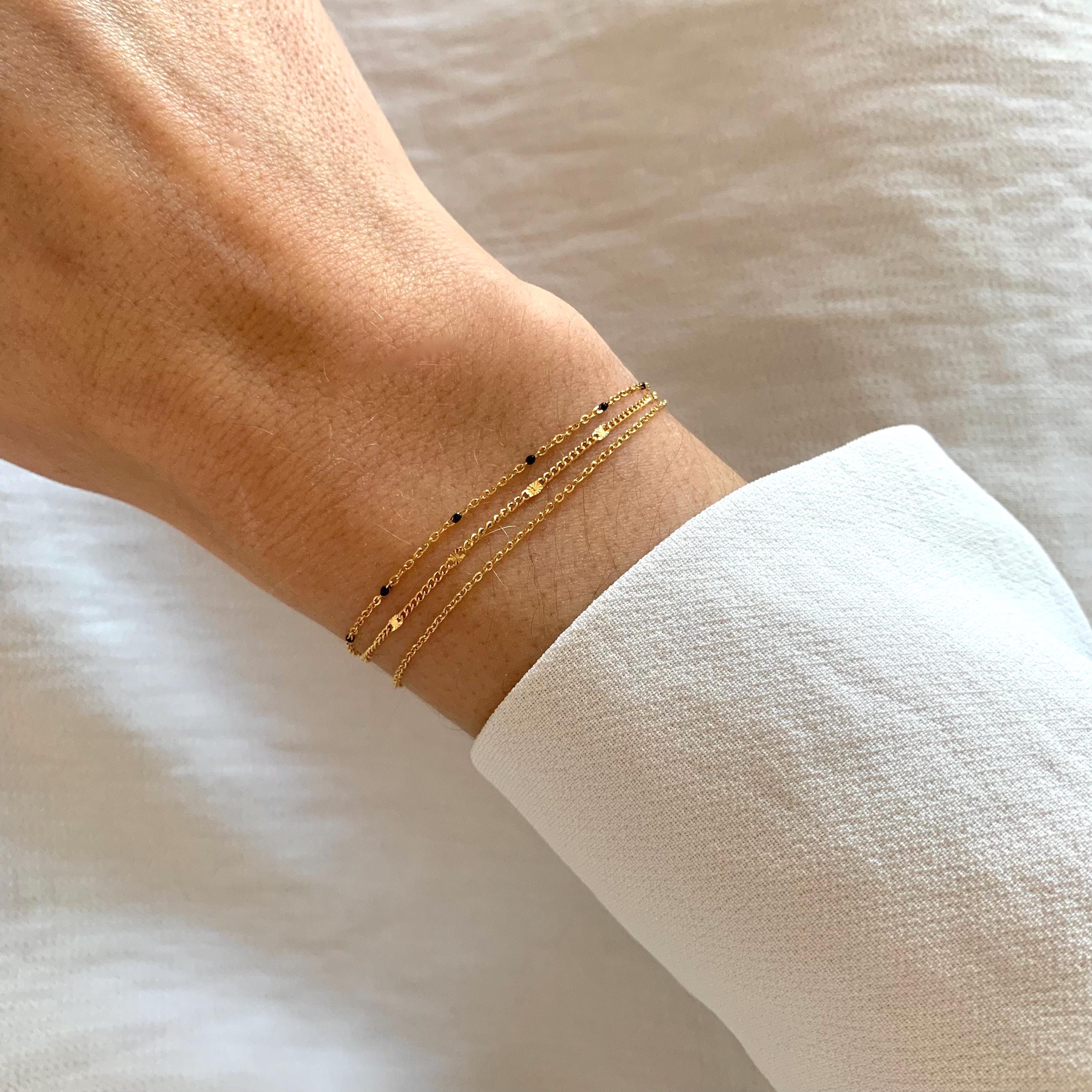 Bracelet femme acier inoxydable triple rang chaine fine points noirs