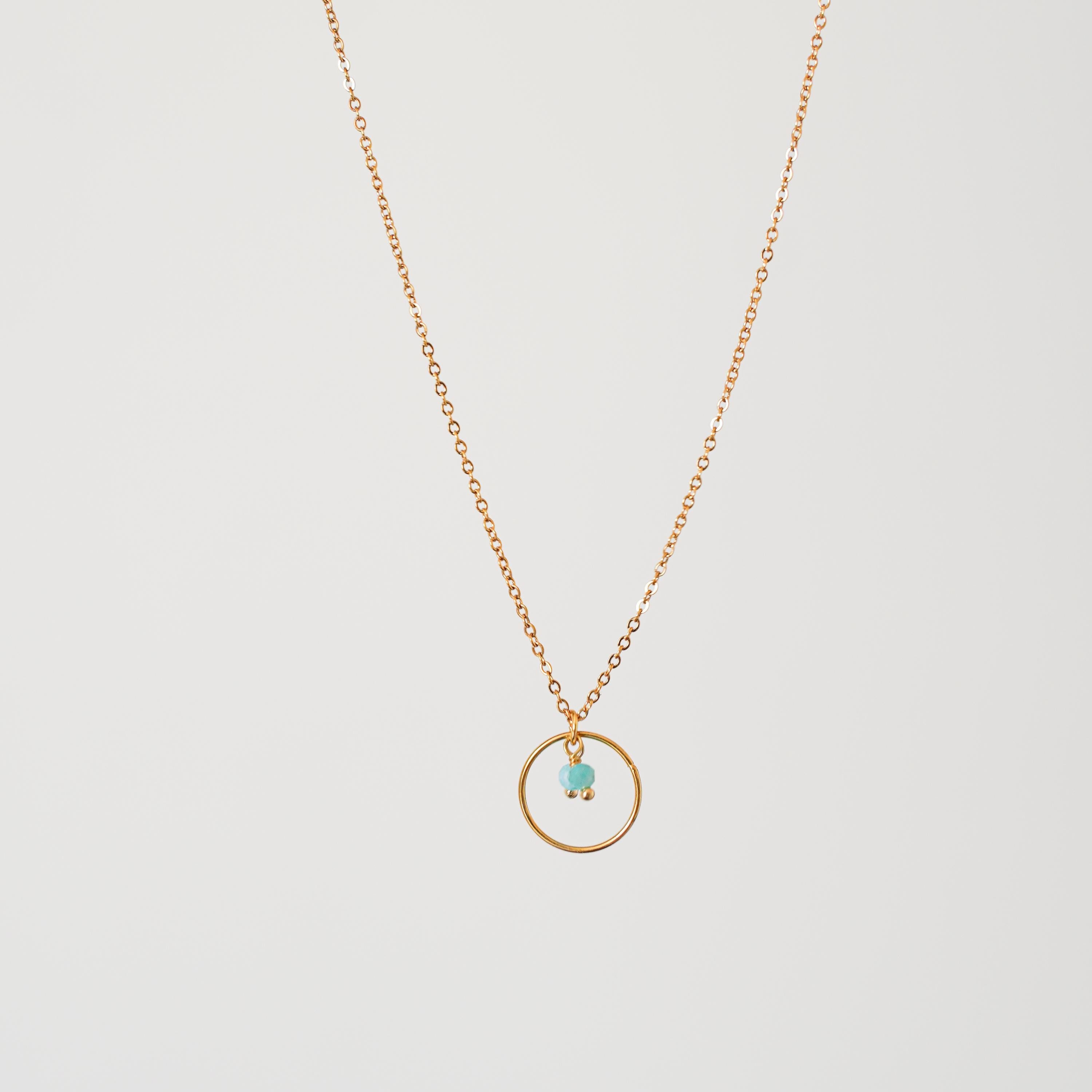 Collier pendentif cercle perles bleu turquoise