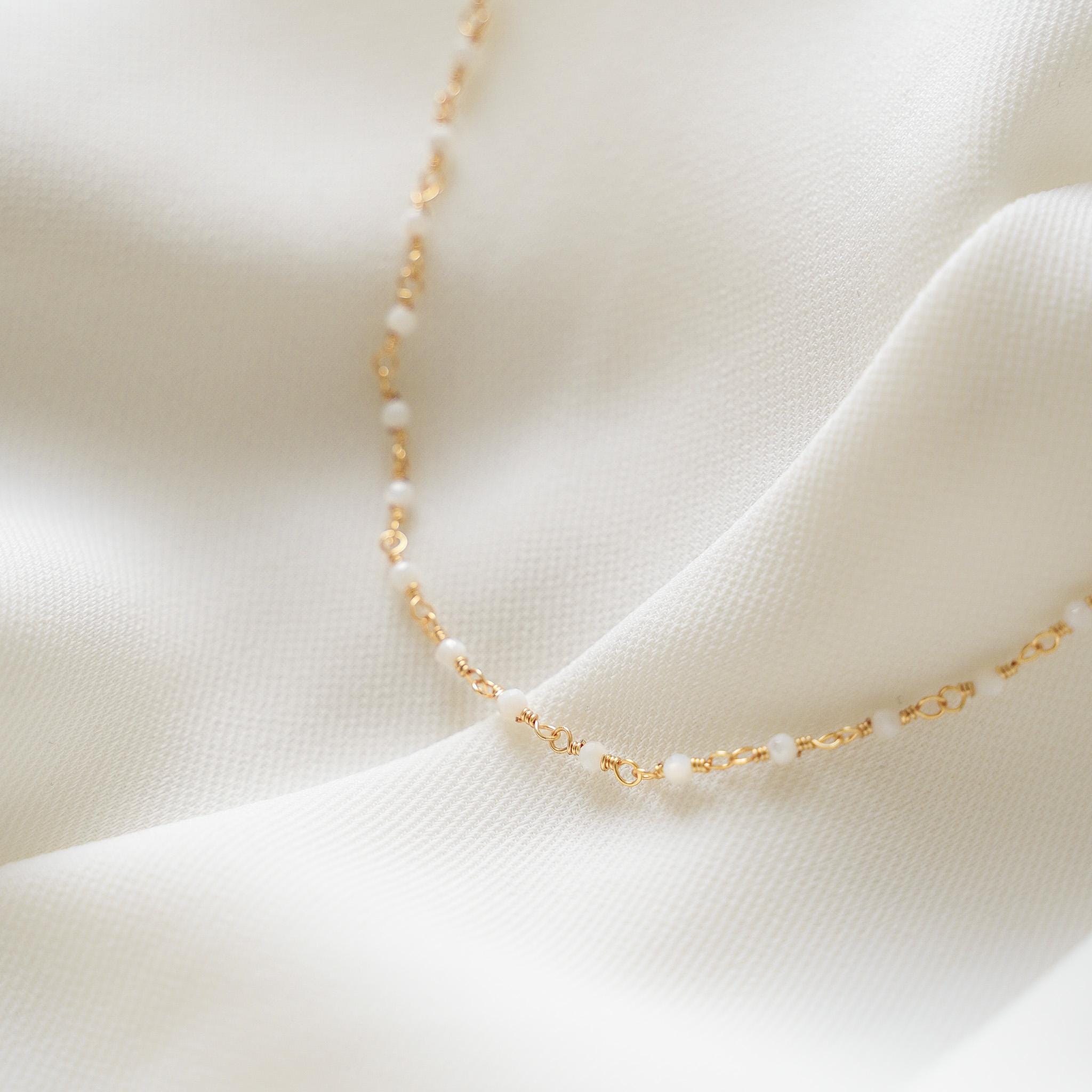 Collier pierre naturelle agate blanche / Collier femme chaine perles acier inoxydable