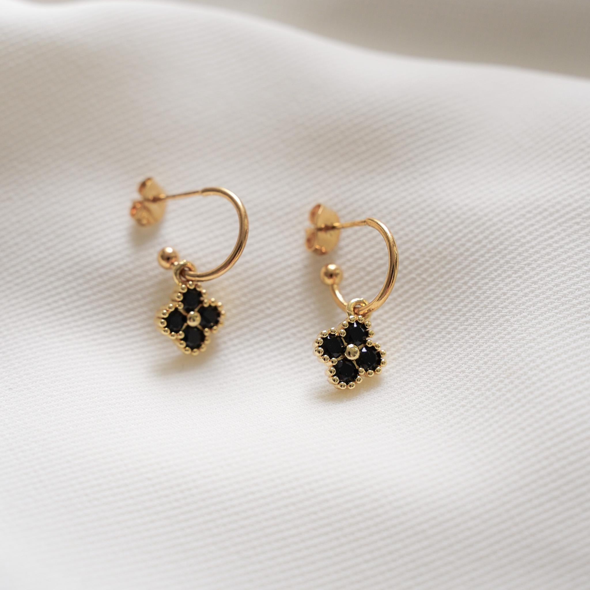 Boucles d'oreilles trèfle noir en acier inoxydable et oxyde de zirconium