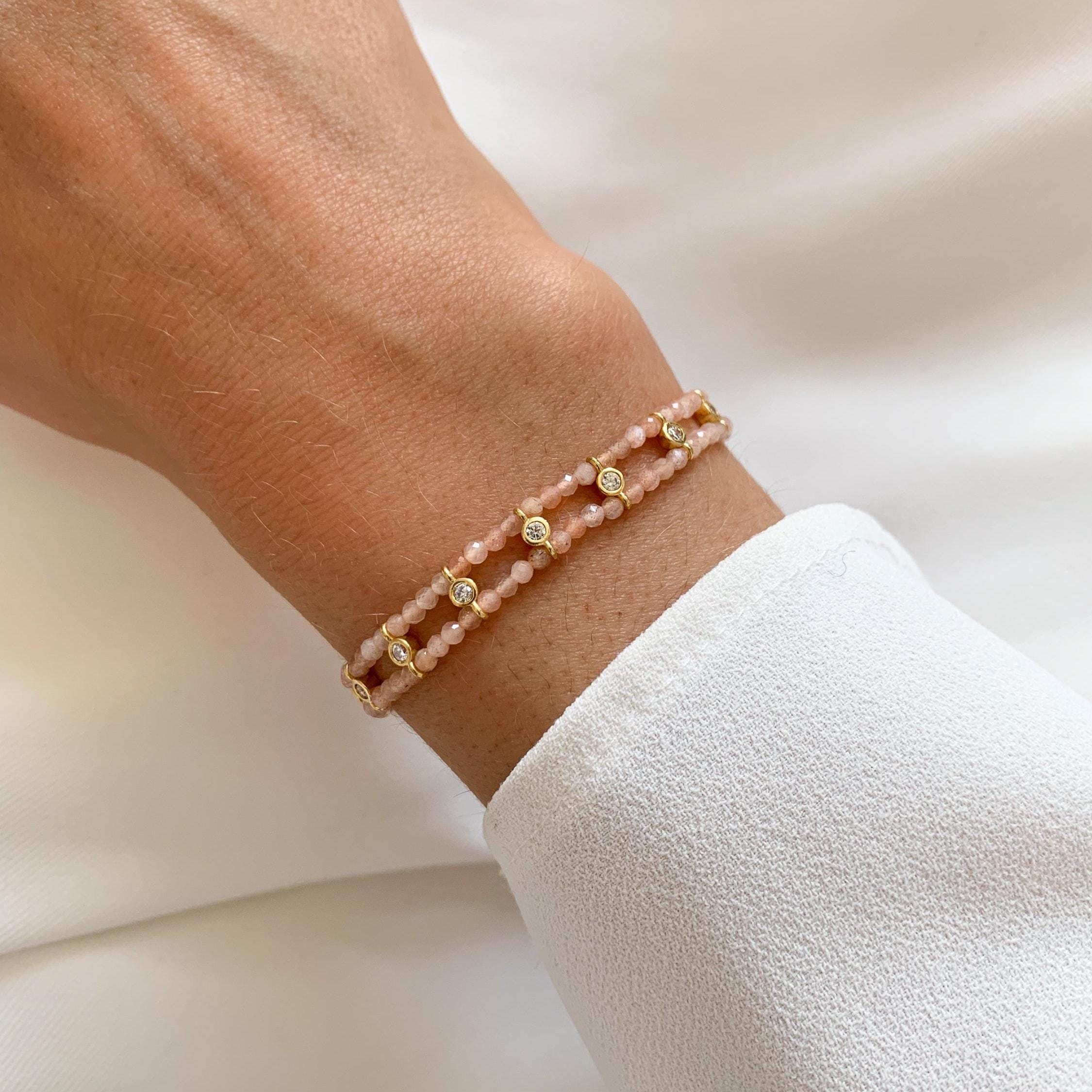 Bracelet pierre de soleil perles rose pale et oxyde de zirconium / bracelet coulissant en perles rose clair