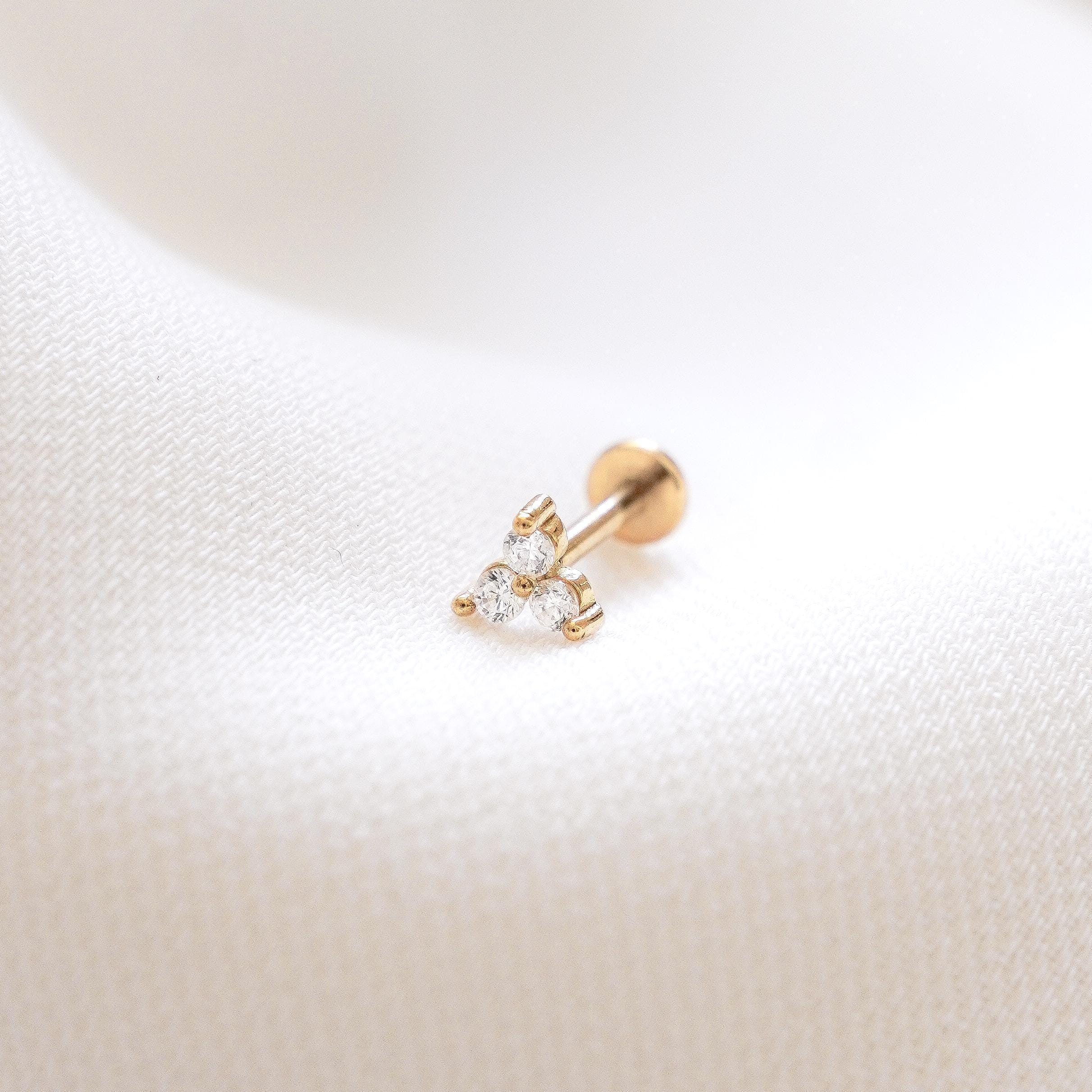 Piercing d'oreille en oxyde de zirconium et acier inoxydable / Boucle d'oreille minimaliste individuelle