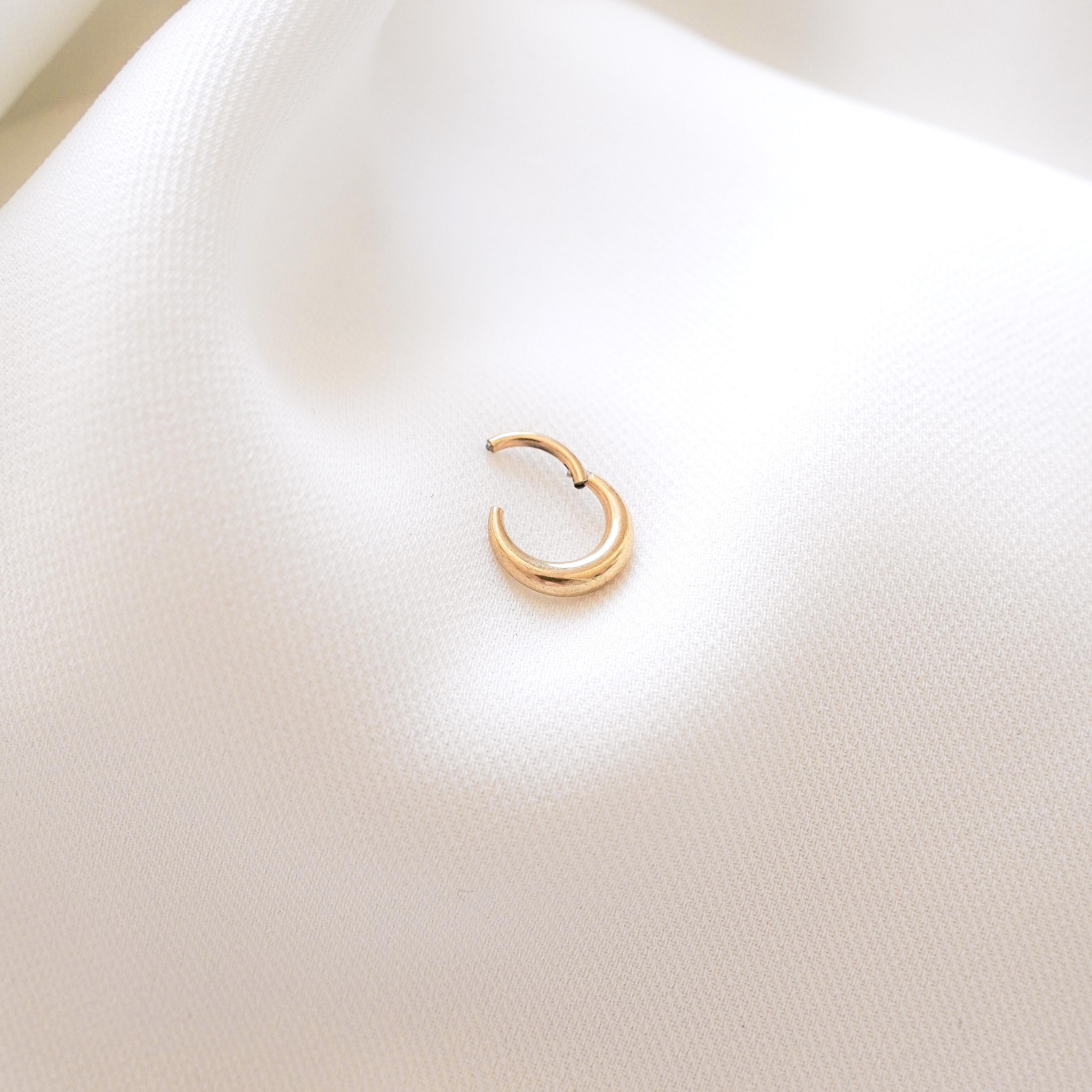 Piercing anneau en acier inoxydable / Boucle d'oreille minimaliste individuelle