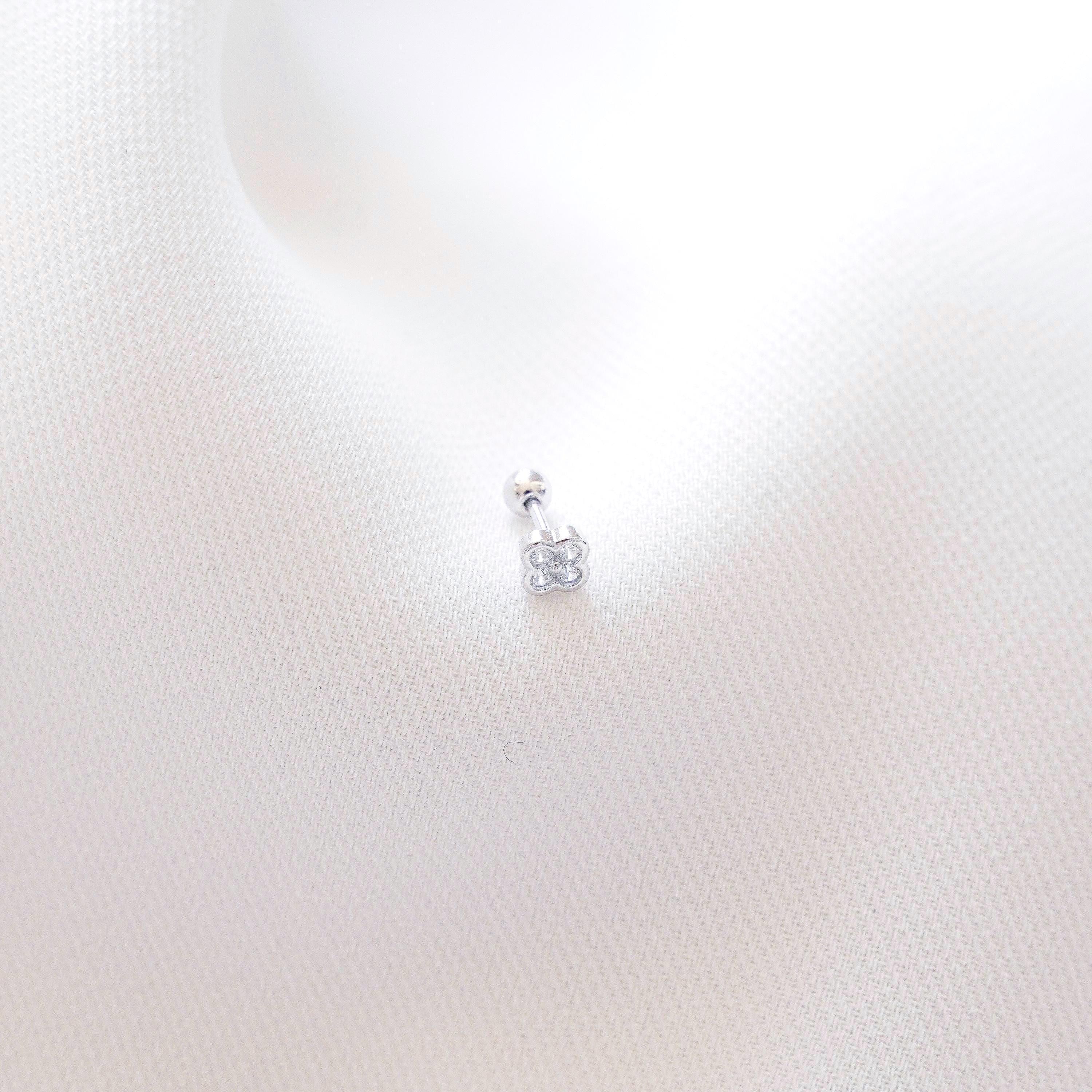 Piercing d'oreille Argent 925 trèfle serti d'oxydes de zirconium / Boucle d'oreille minimaliste individuelle en argent