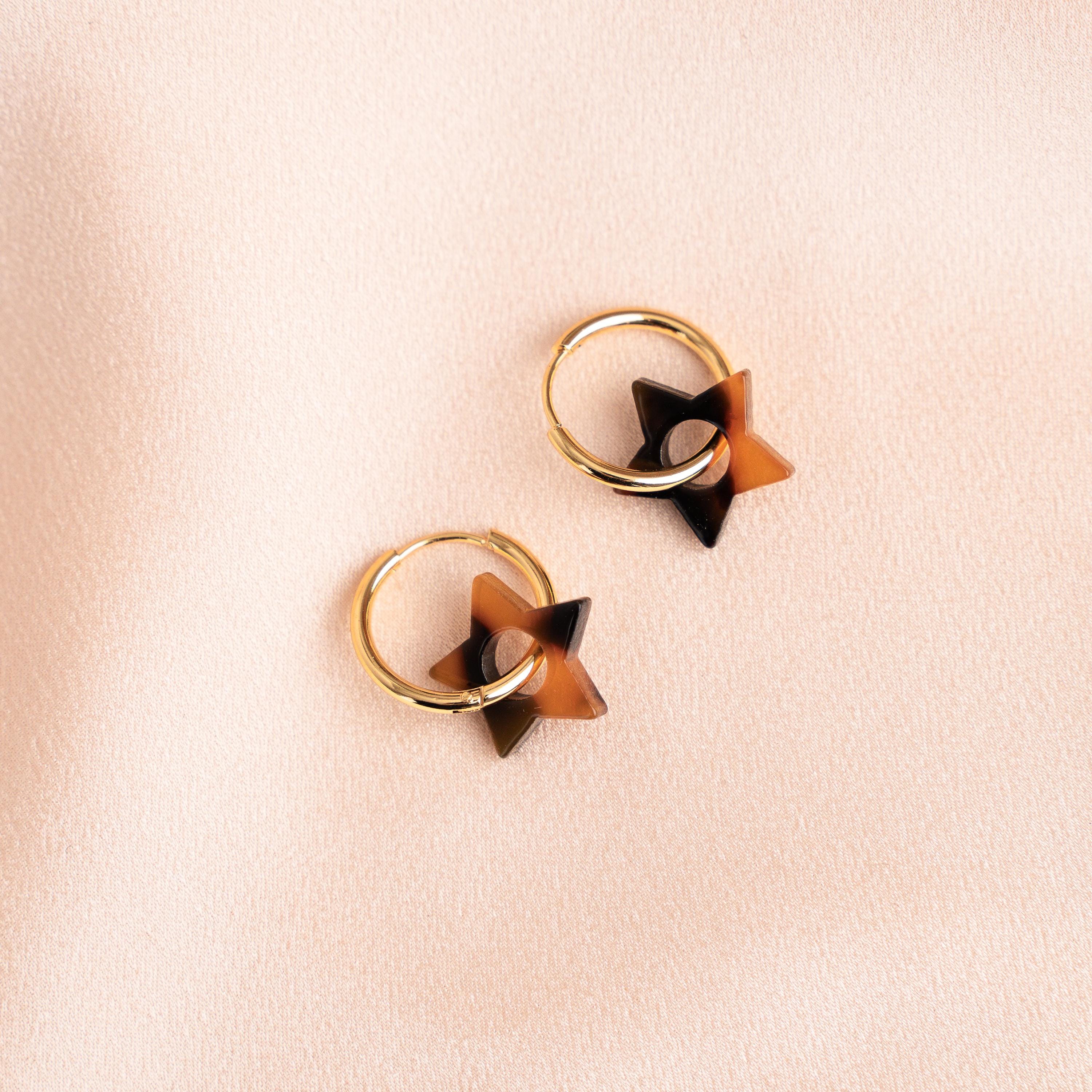 Petites créoles acier inoxydable étoile marron / Boucles d'oreilles anneau pendentif étoile ambrée