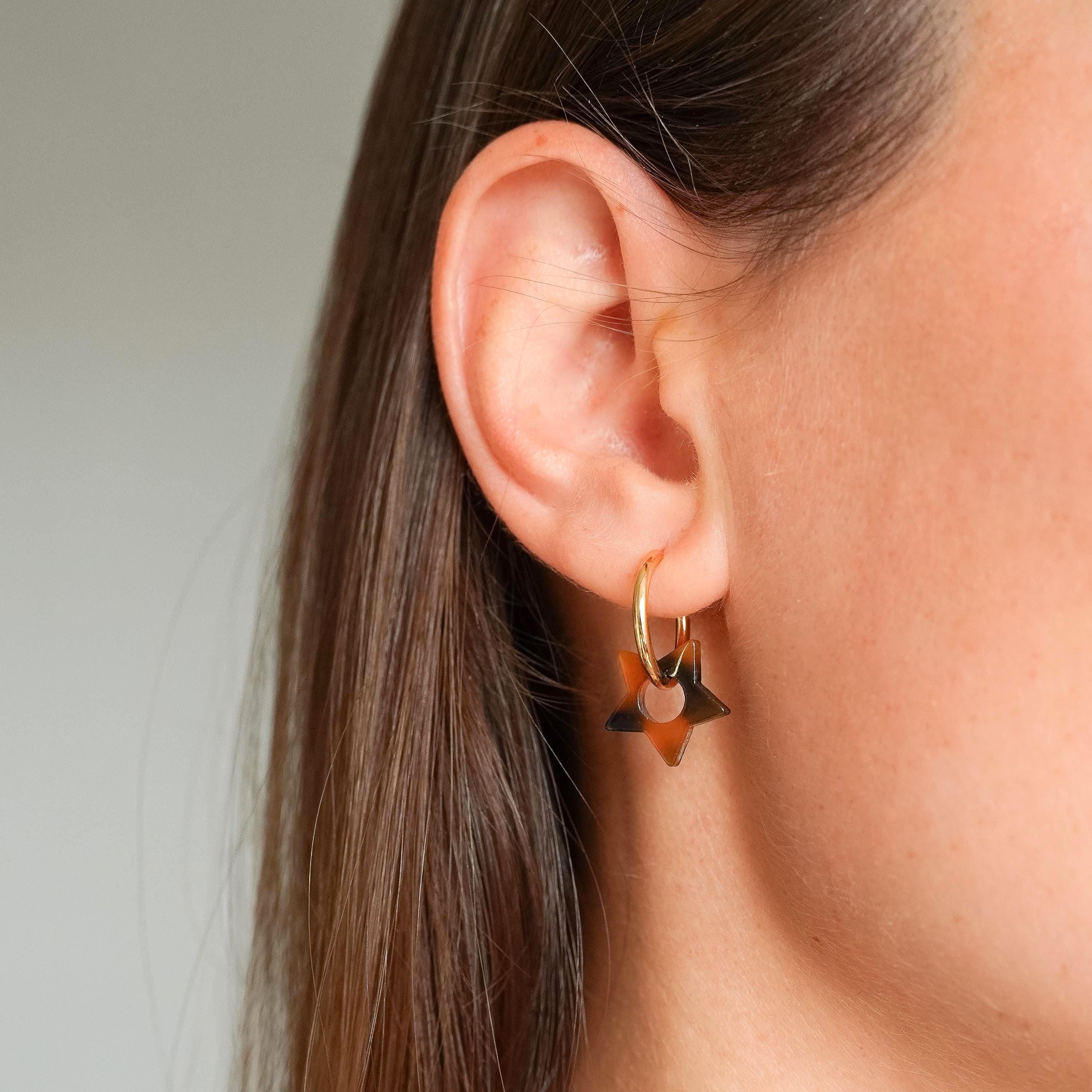 Petites créoles acier inoxydable étoile marron / Boucles d'oreilles anneau pendentif étoile ambrée
