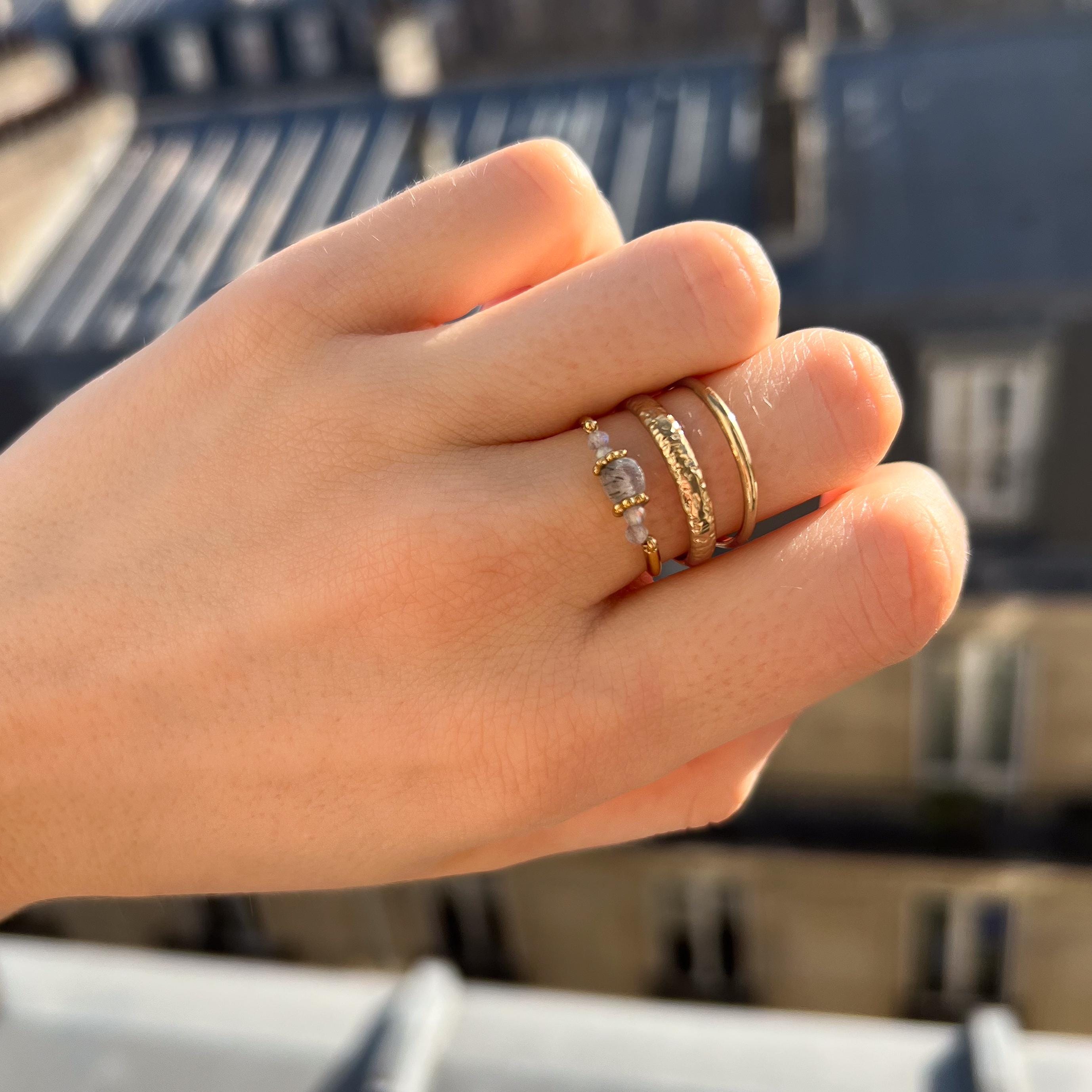 Bague femme acier inoxydable pierre naturelle labradorite / bague triple rang réglable dorée pierre grise