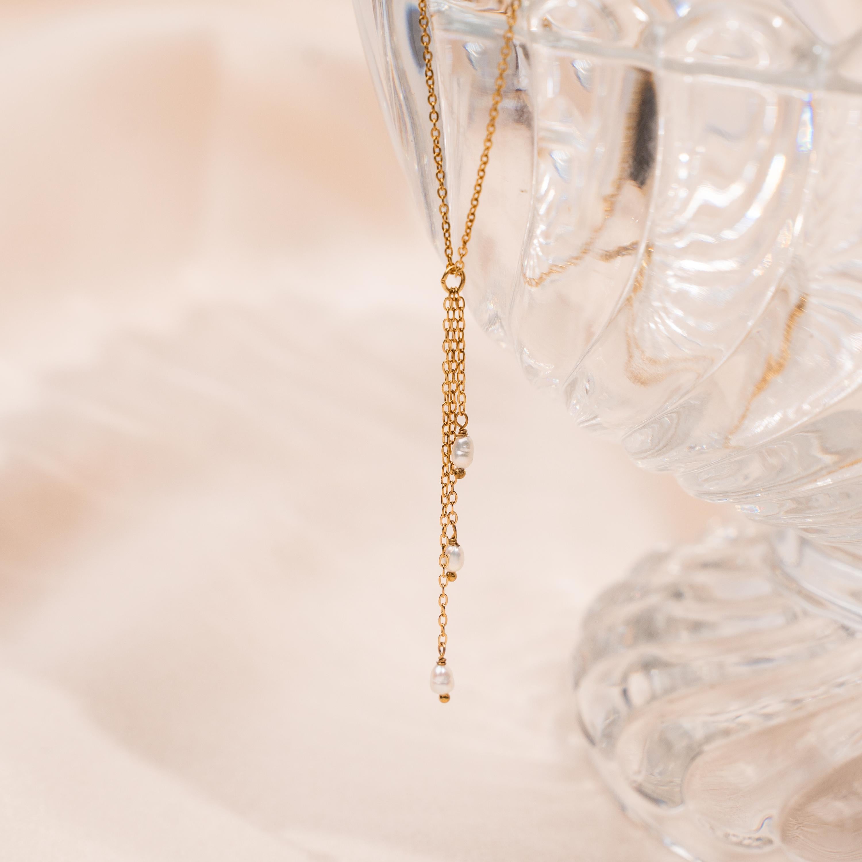 Collier femme long en acier inoxydable perles d'eau douce / Collier en Y lasso