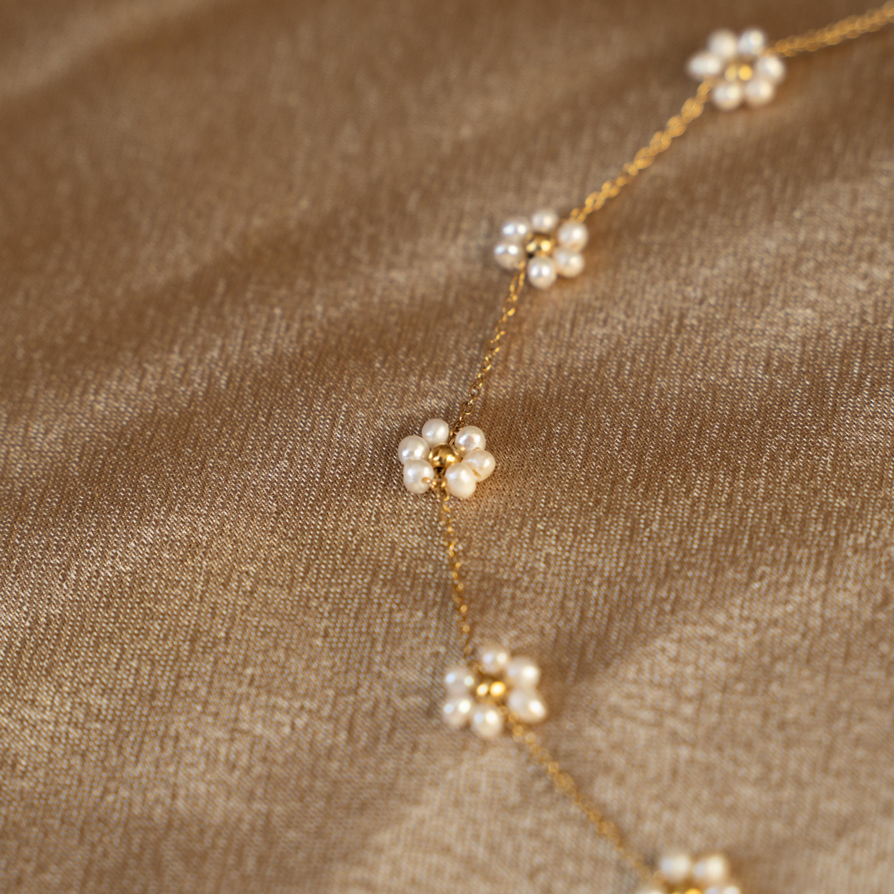 Collier fleurs en perles d'eau douce / Collier été perles en nacre