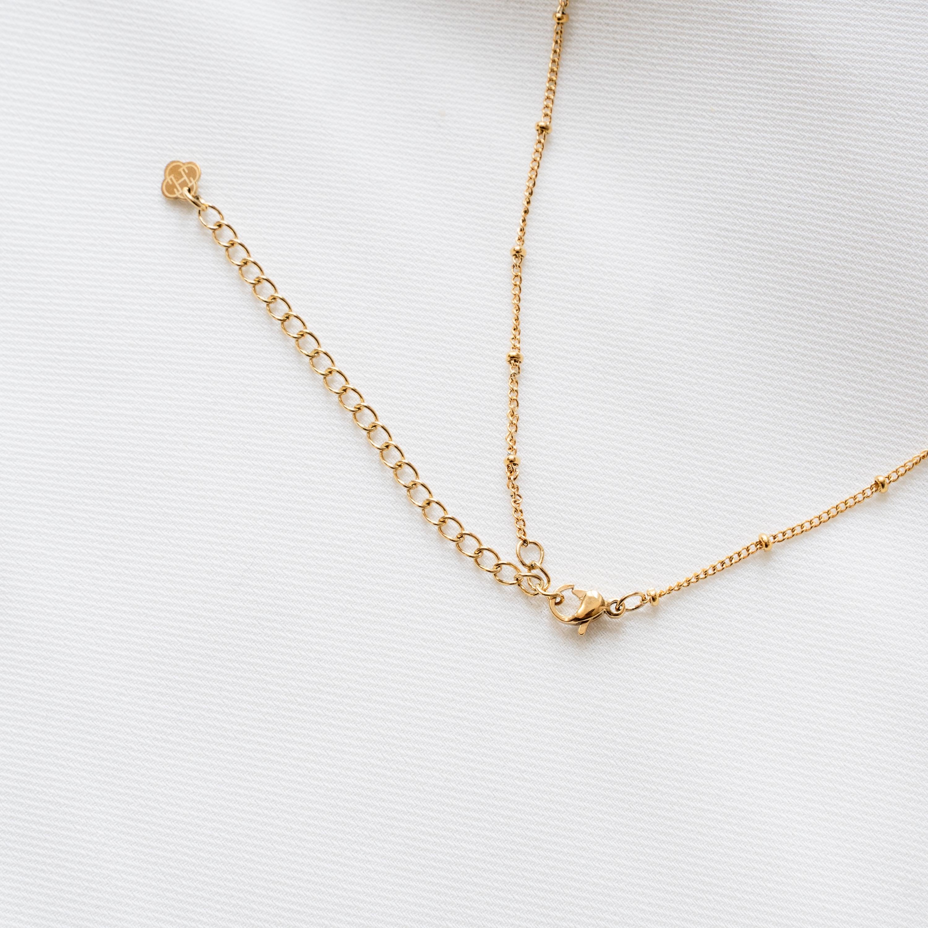 Collier perle d'eau douce nacre blanche chaine à billes / Collier femme chaine perle blanche acier inoxydable