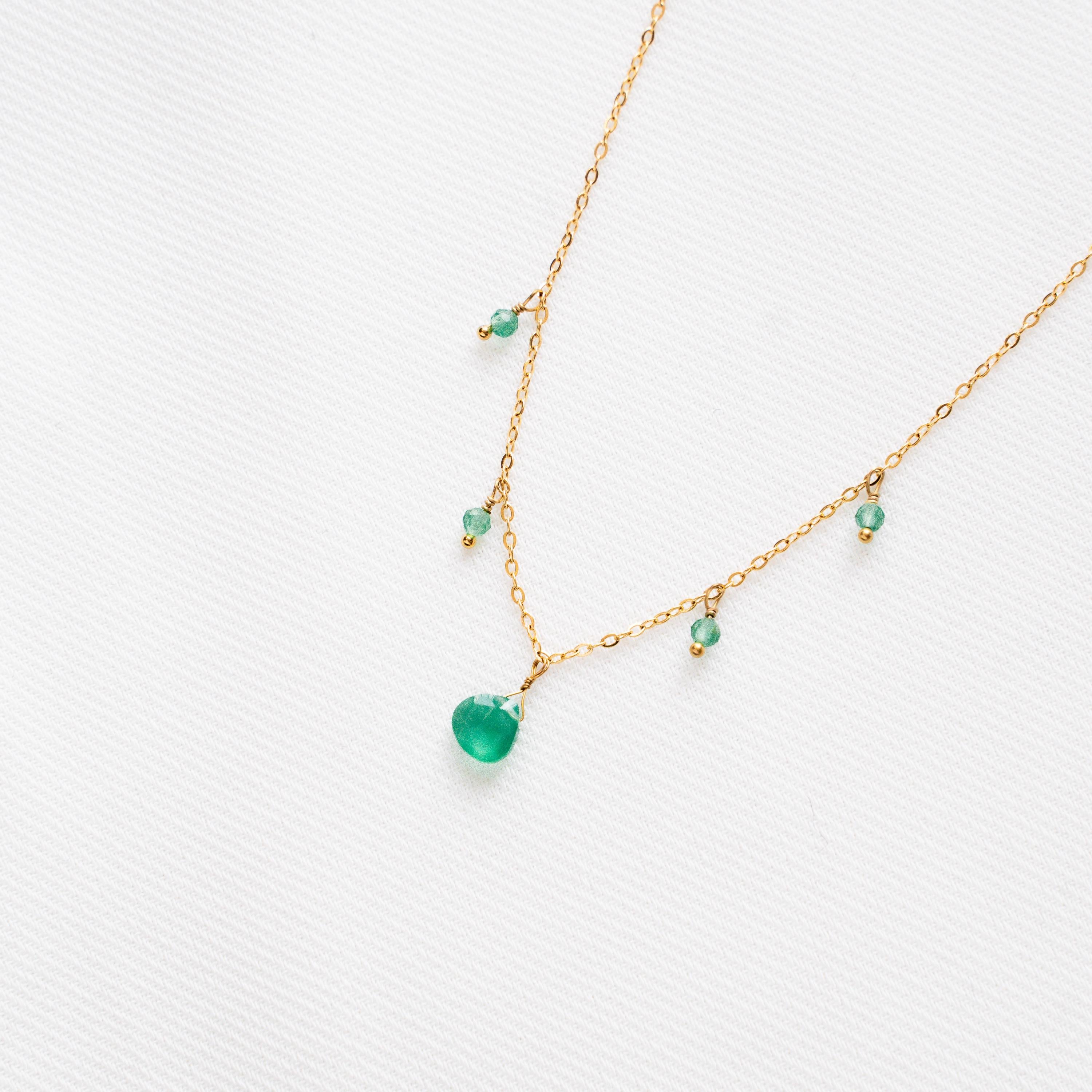 Collier fin chaine acier inoxydable pendentifs pierres Agathe verte / Collier femme minimaliste chaine fine pierre naturelle goutte