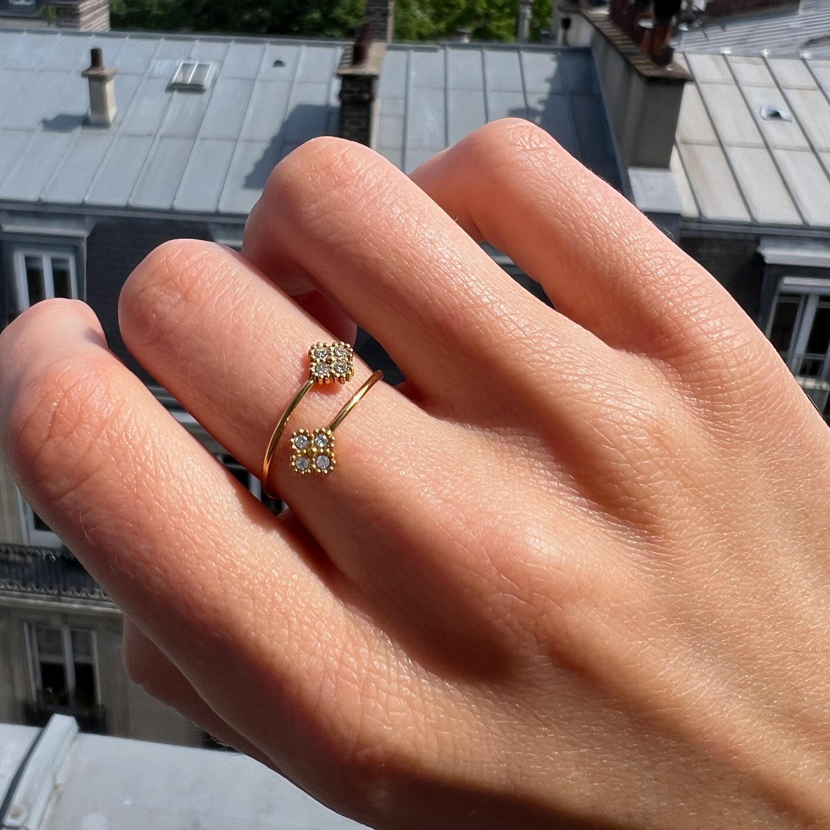 Bague femme acier inoxydable trèfle oxydes de zirconium / Bague réglable dorée résistante à l'eau