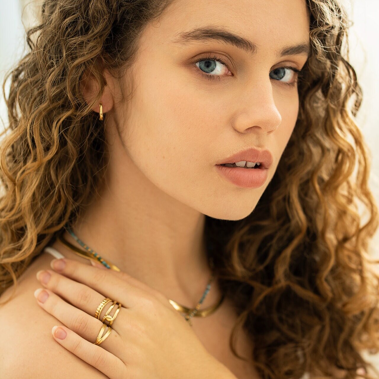 Boucles d'oreilles acier inoxydable mini créoles / Boucles d'oreilles minimalistes / Cadeau femme