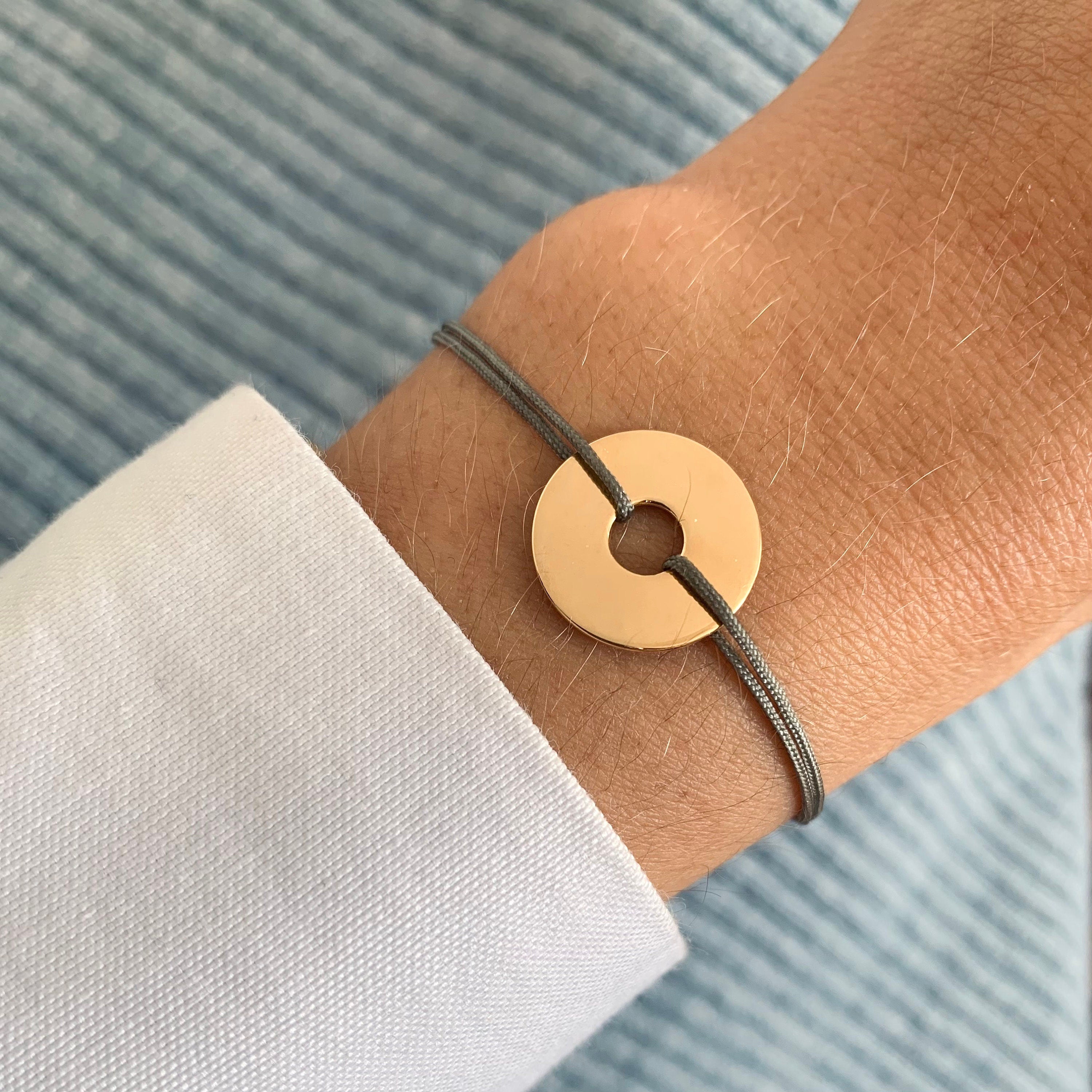 Bracelet femme anneau plaqué or / Bracelet fin minimaliste cordon gris / Bracelet amitié