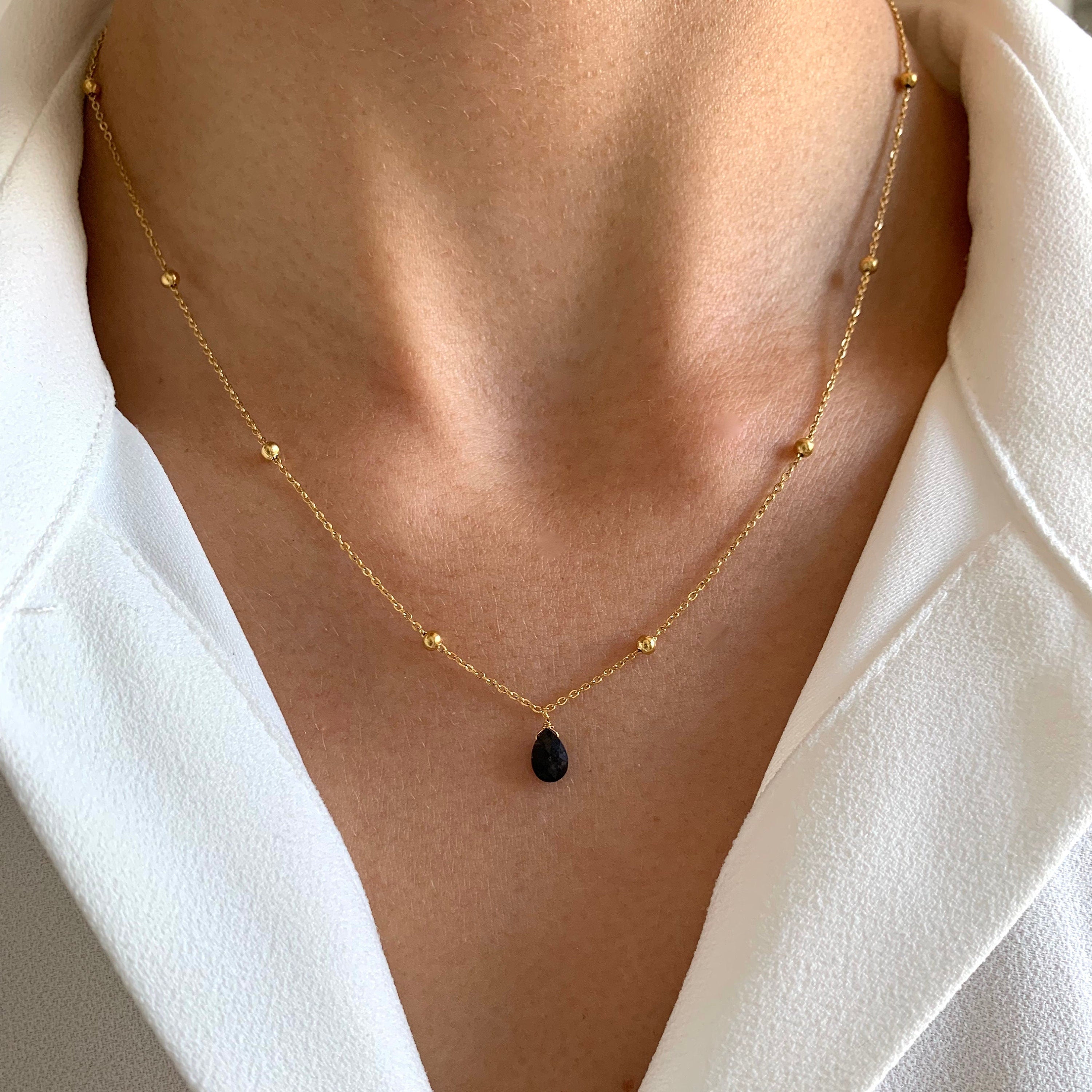 Collier fin pendentif pierre onyx noire / Collier femme minimaliste chaine fine acier inoxydable / Cadeau femme