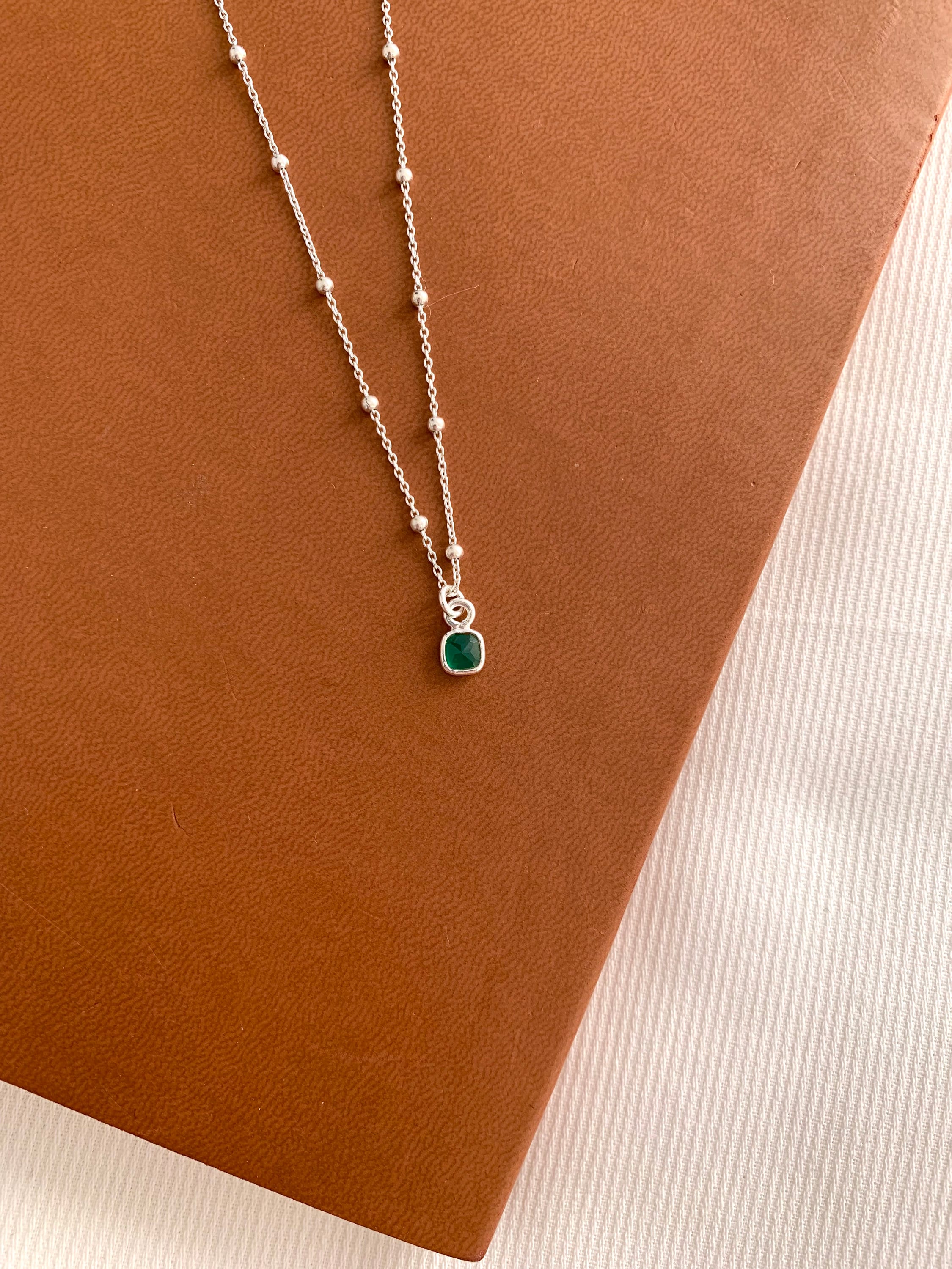 Collier Argent 925 pendentif carré pierre naturelle Agate verte / Collier fin femme chaine à billes