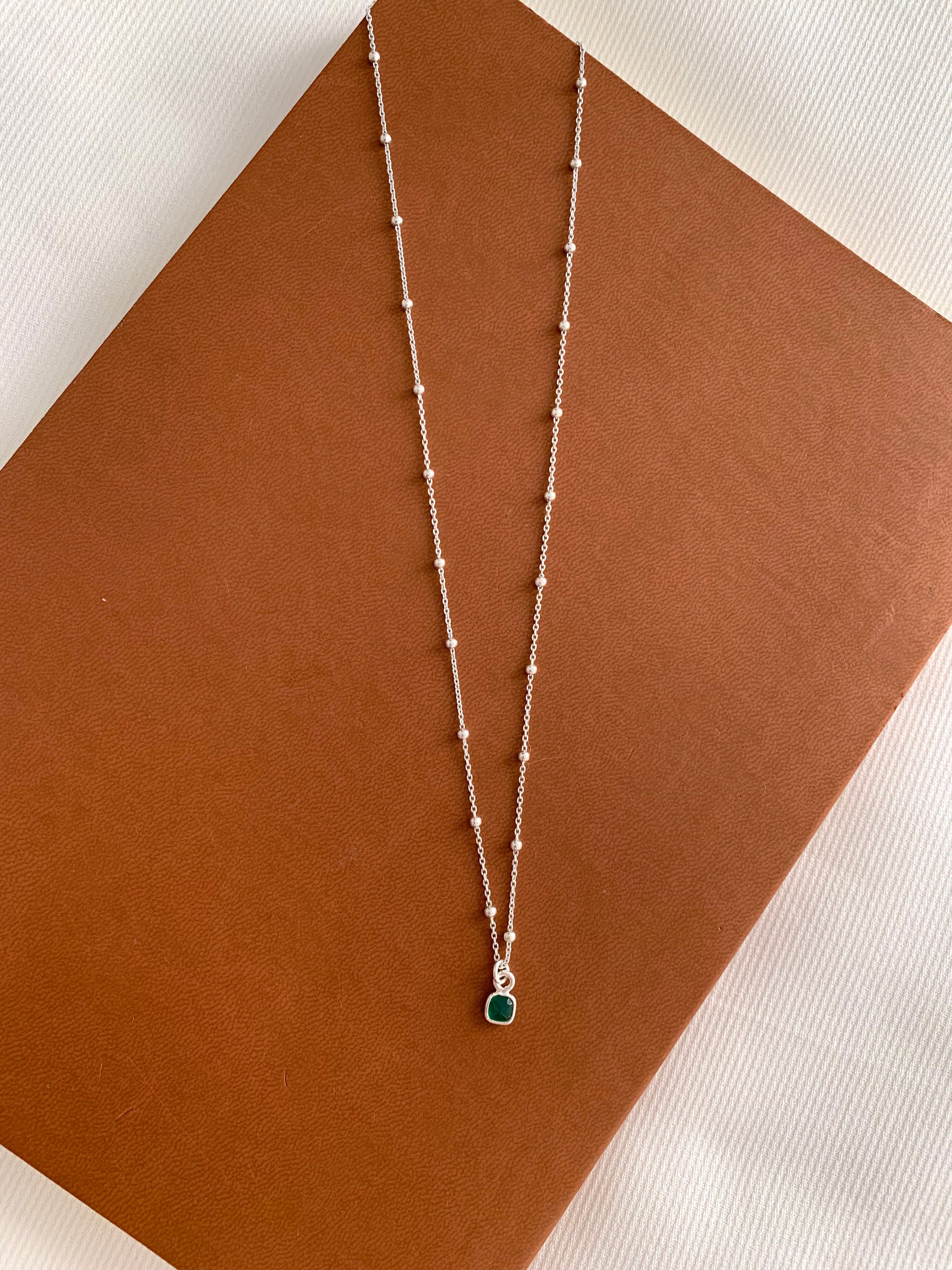 Collier Argent 925 pendentif carré pierre naturelle Agate verte / Collier fin femme chaine à billes