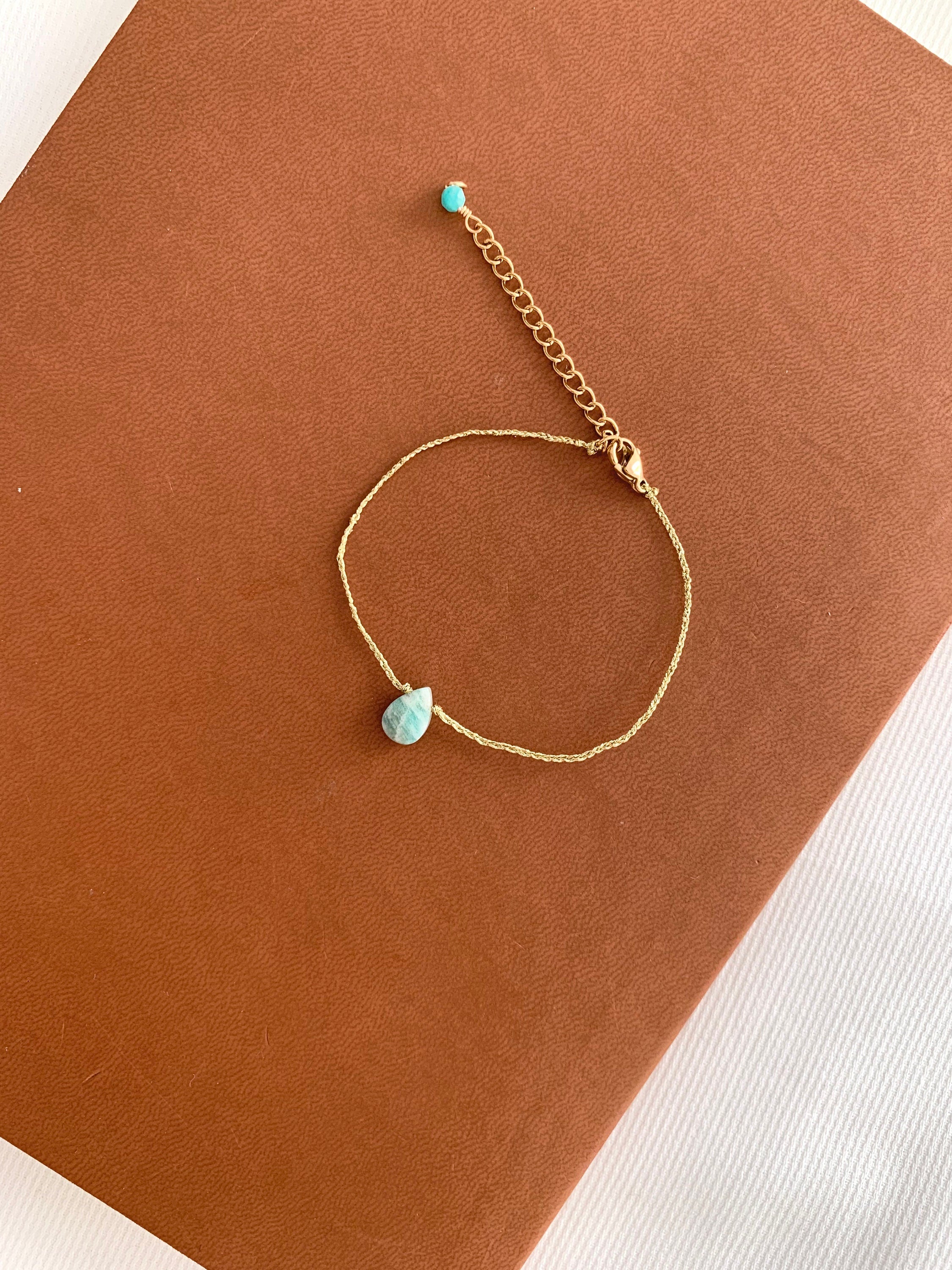 Bracelet femme Amazonite cordon doré / Bracelet fin pierre naturelle bleu turquoise