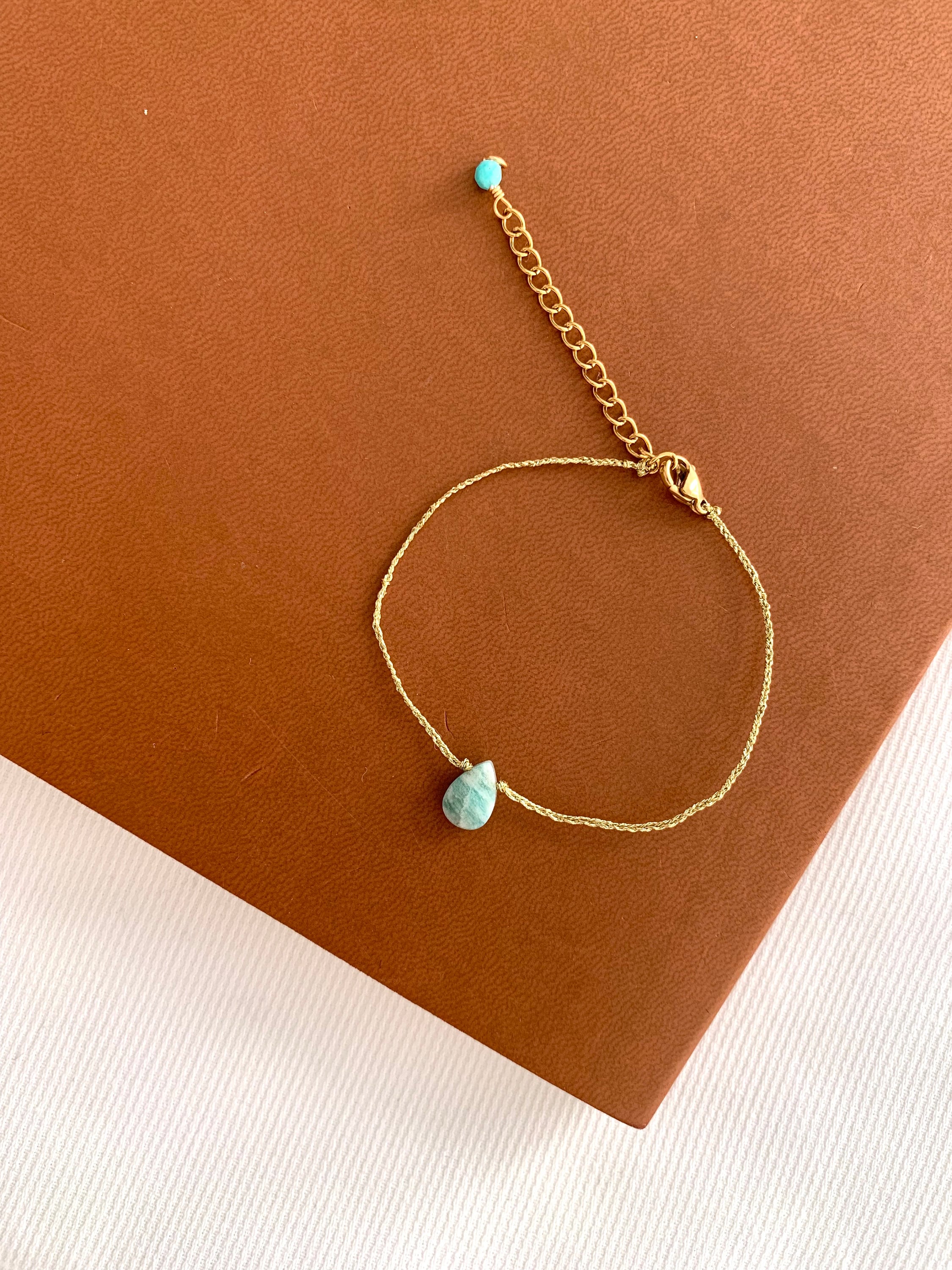 Bracelet femme Amazonite cordon doré / Bracelet fin pierre naturelle bleu turquoise