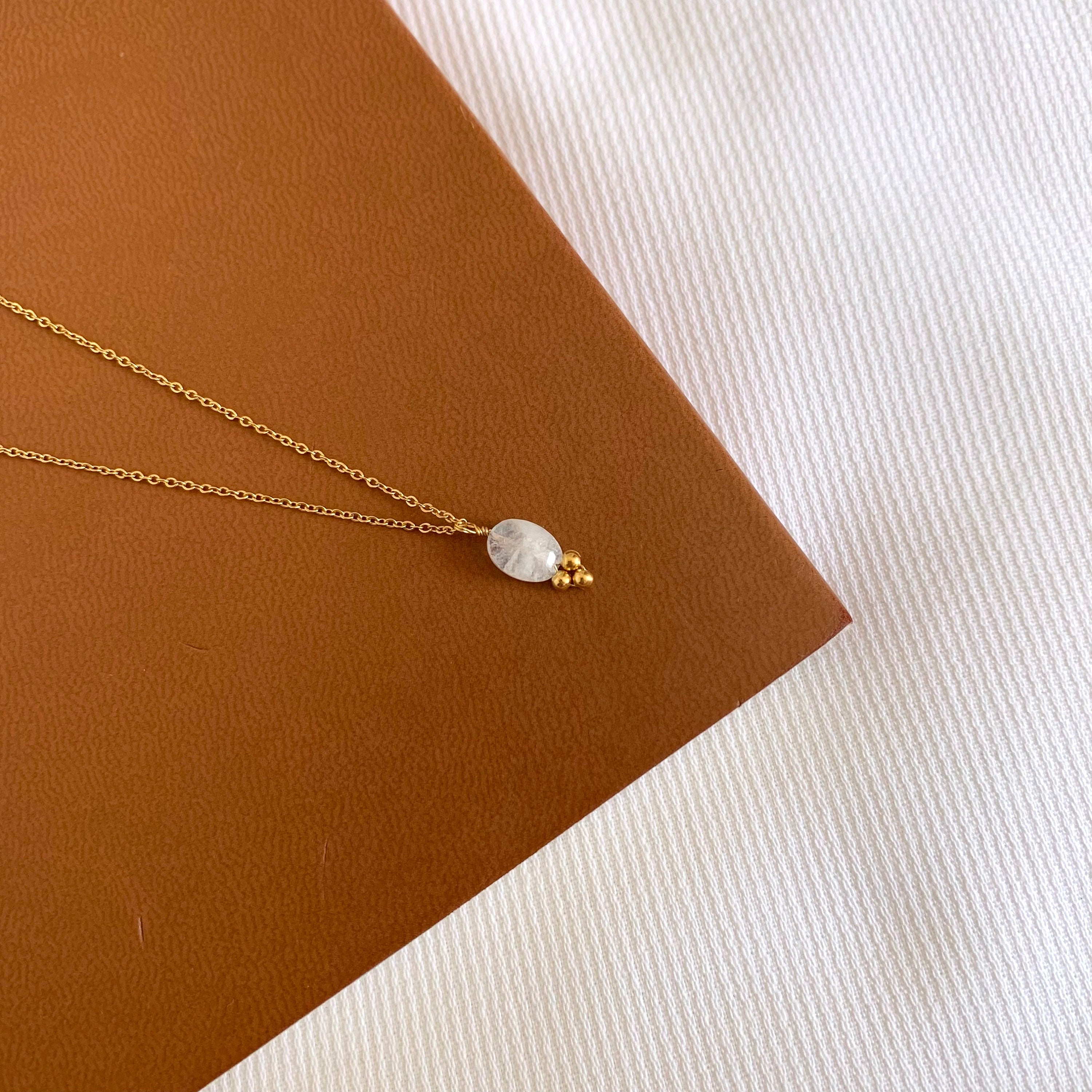 Collier femme pendentif pierre naturelle cristal de roche / Collier acier inoxydable pierre blanche transparente