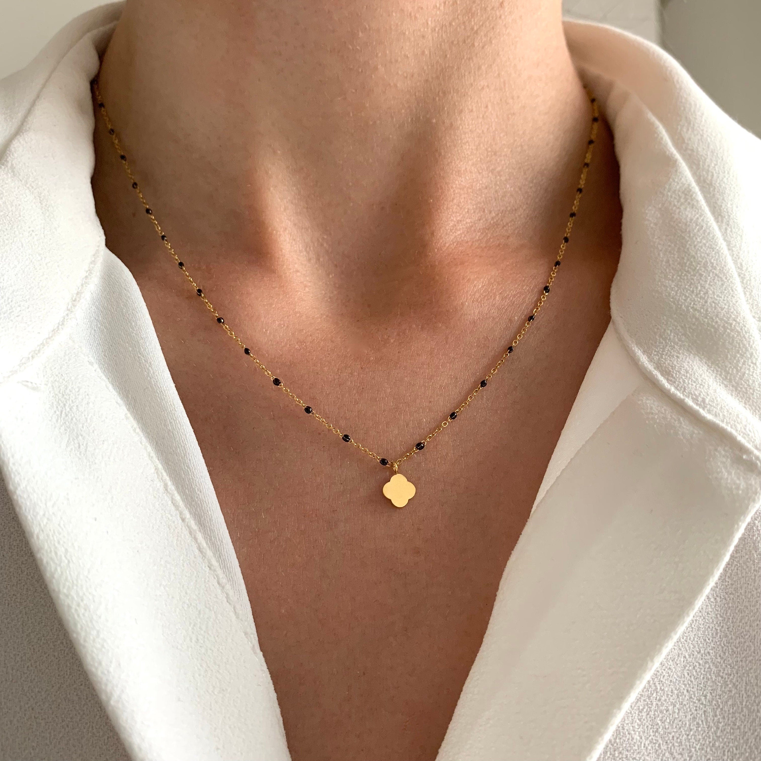 Collier acier inoxydable pendentif trèfle chaine boule / Collier blanc femme fin chaine billes