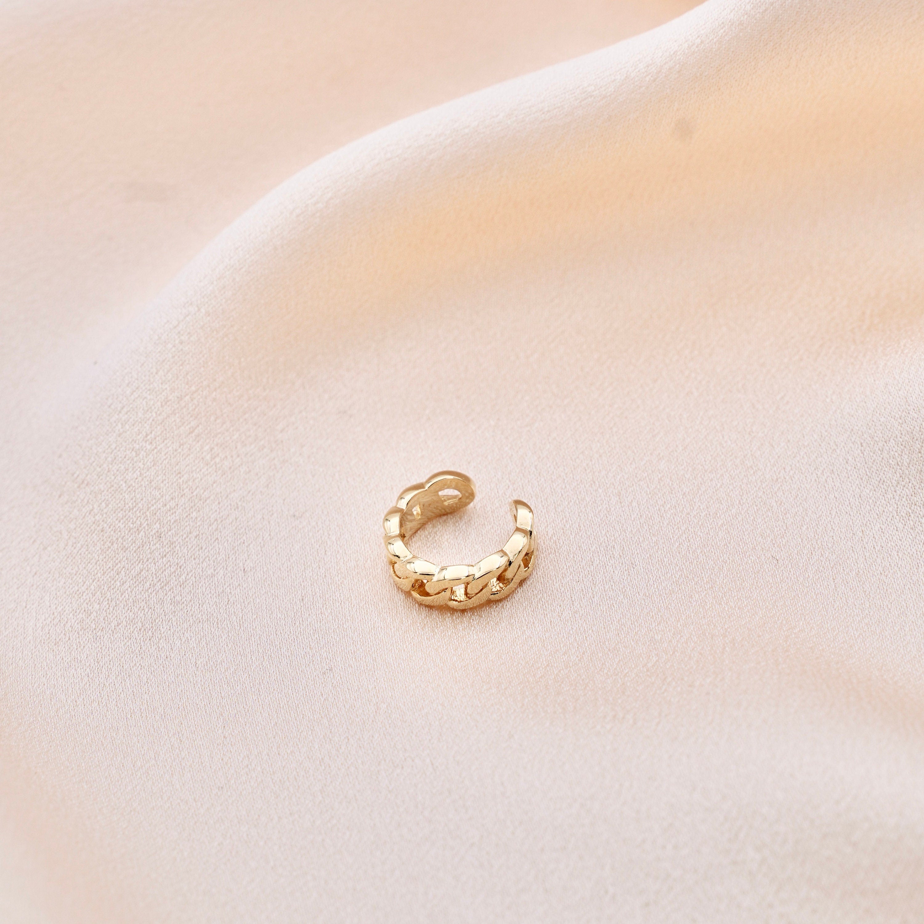 Earcuff chaine plaqué or / Bague d'oreille / Anneau d'oreille