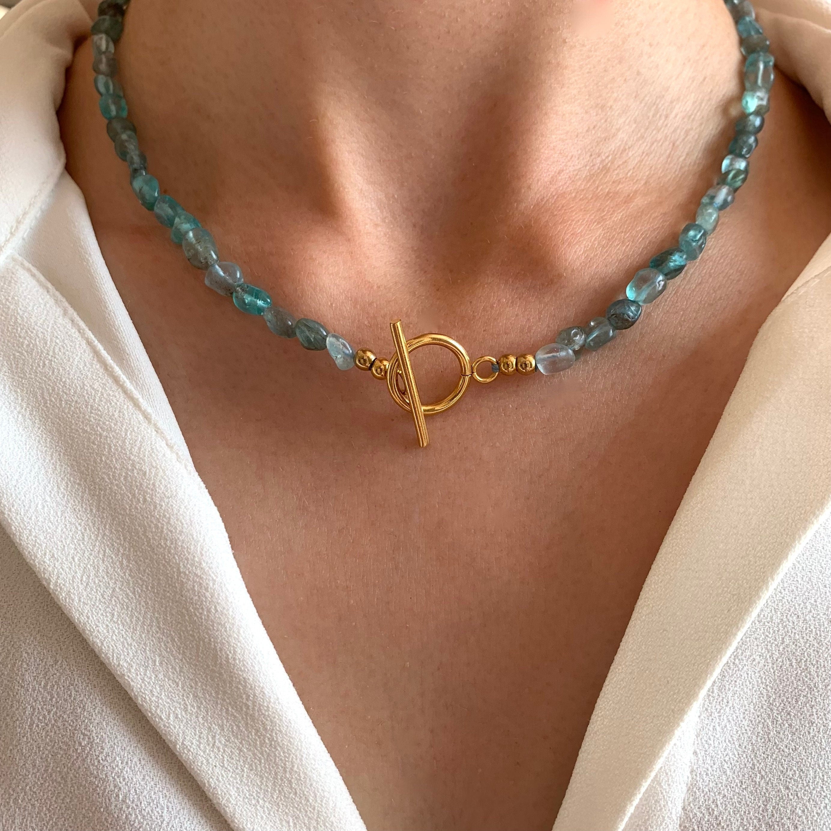 Collier de perles bleues en pierre naturelle / Collier été perles en apatite