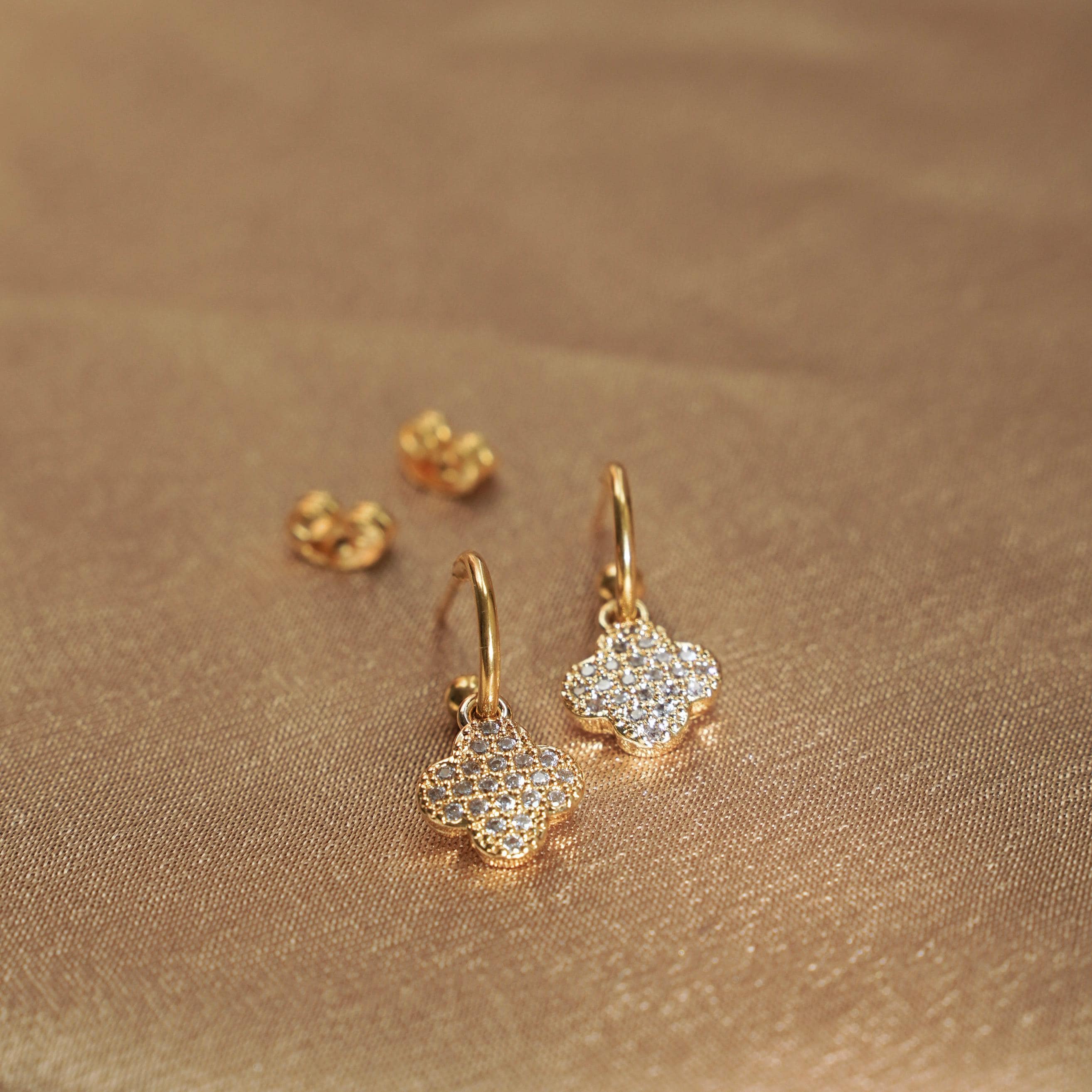 Boucles d'oreilles acier inoxydable pendantes trèfle brilliant