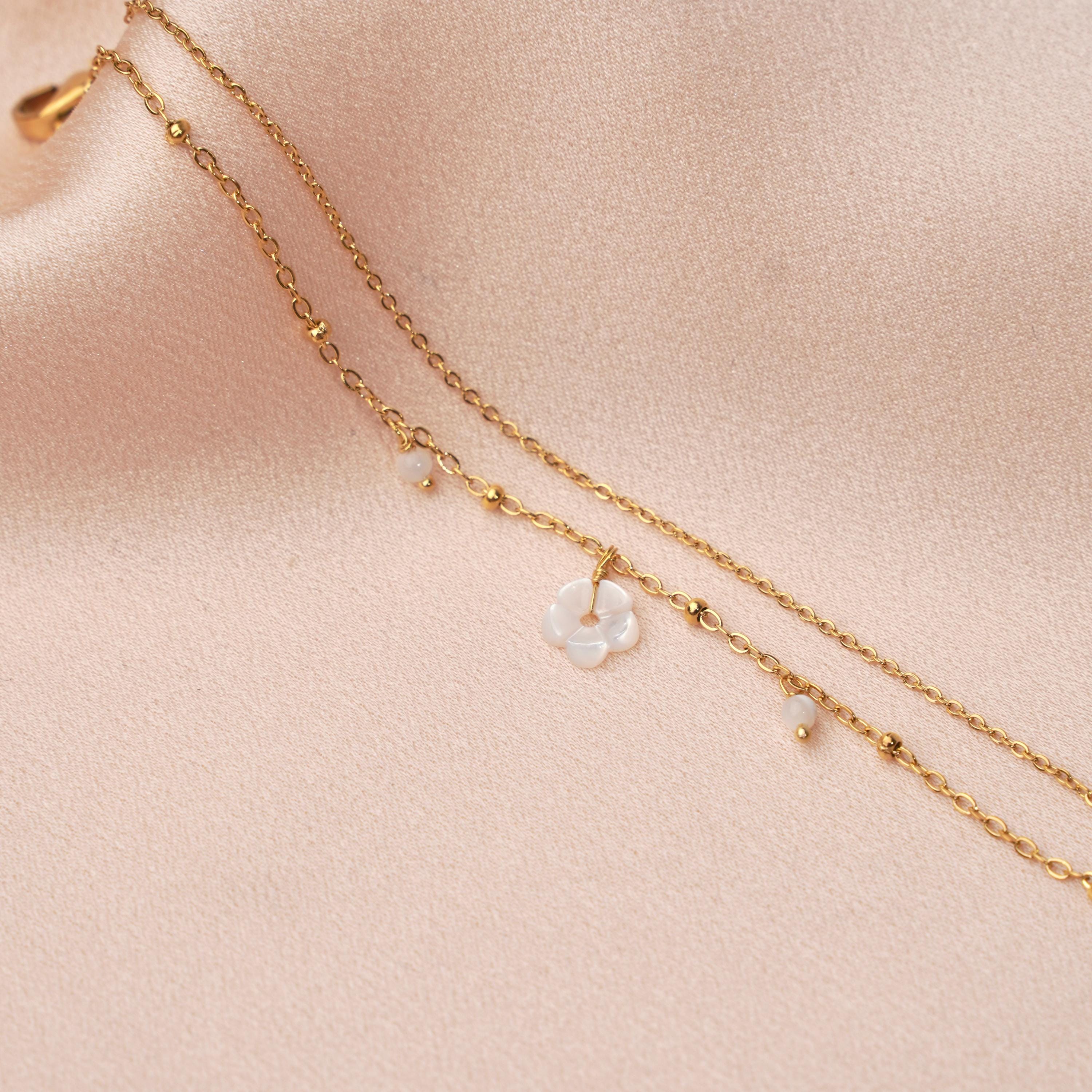 Bracelet fleur & perles en nacre blanche / Bracelet double en acier inoxydable