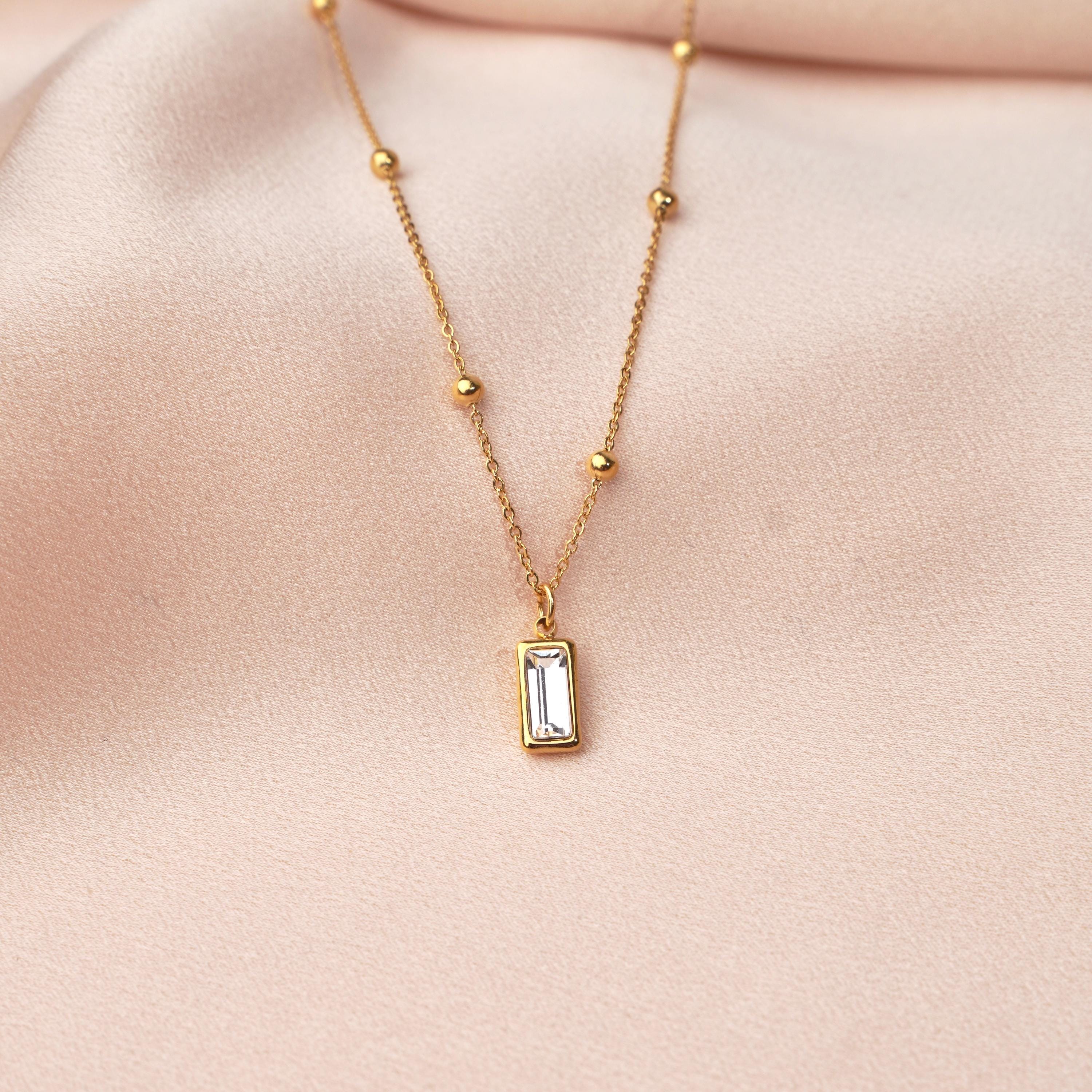 Collier fin pendentif pierre onyx noire / Collier femme minimaliste chaine fine acier inoxydable / Cadeau femme
