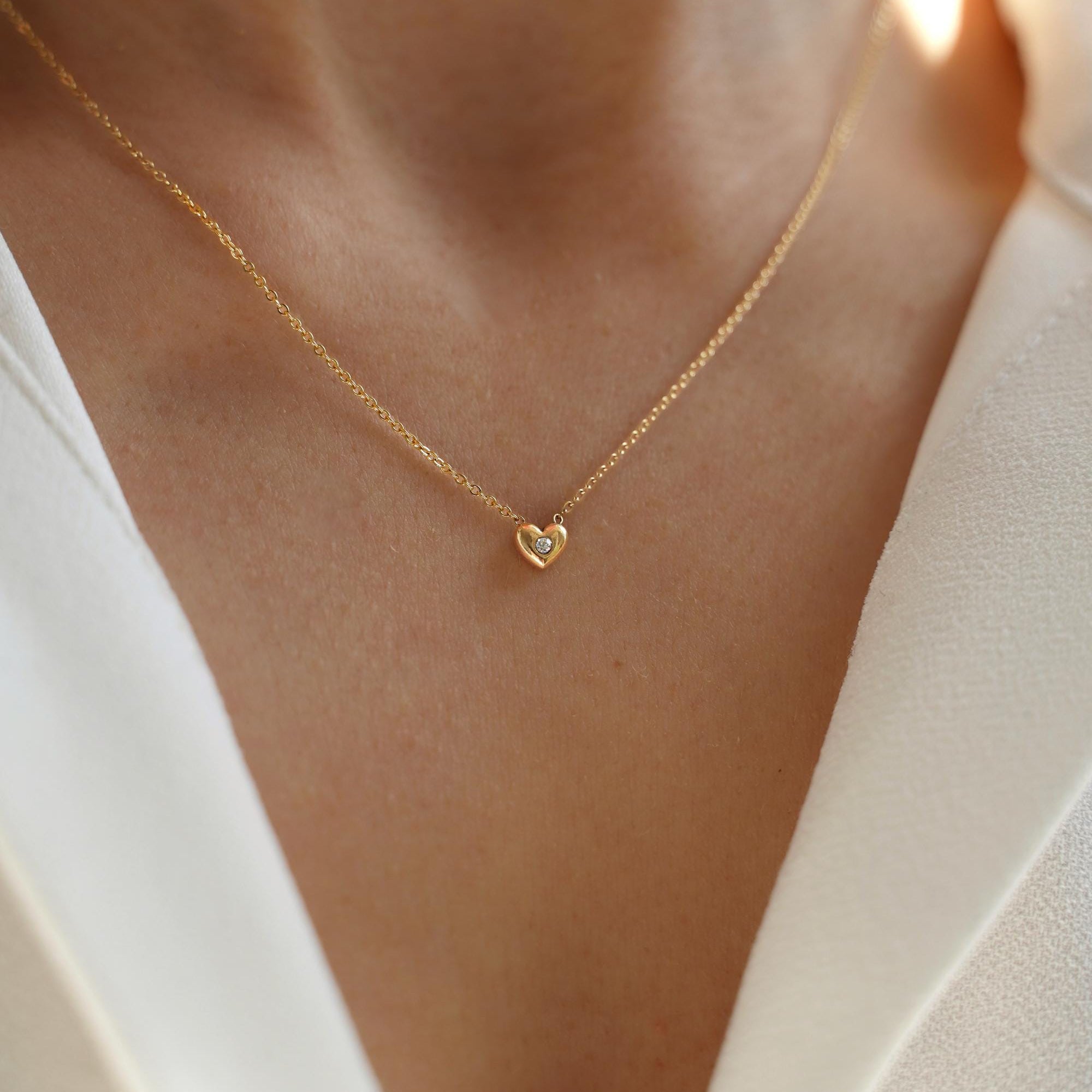 Collier coeur en acier inoxydable et oxyde de zirconium brillant / Collier femme fin chaine fine