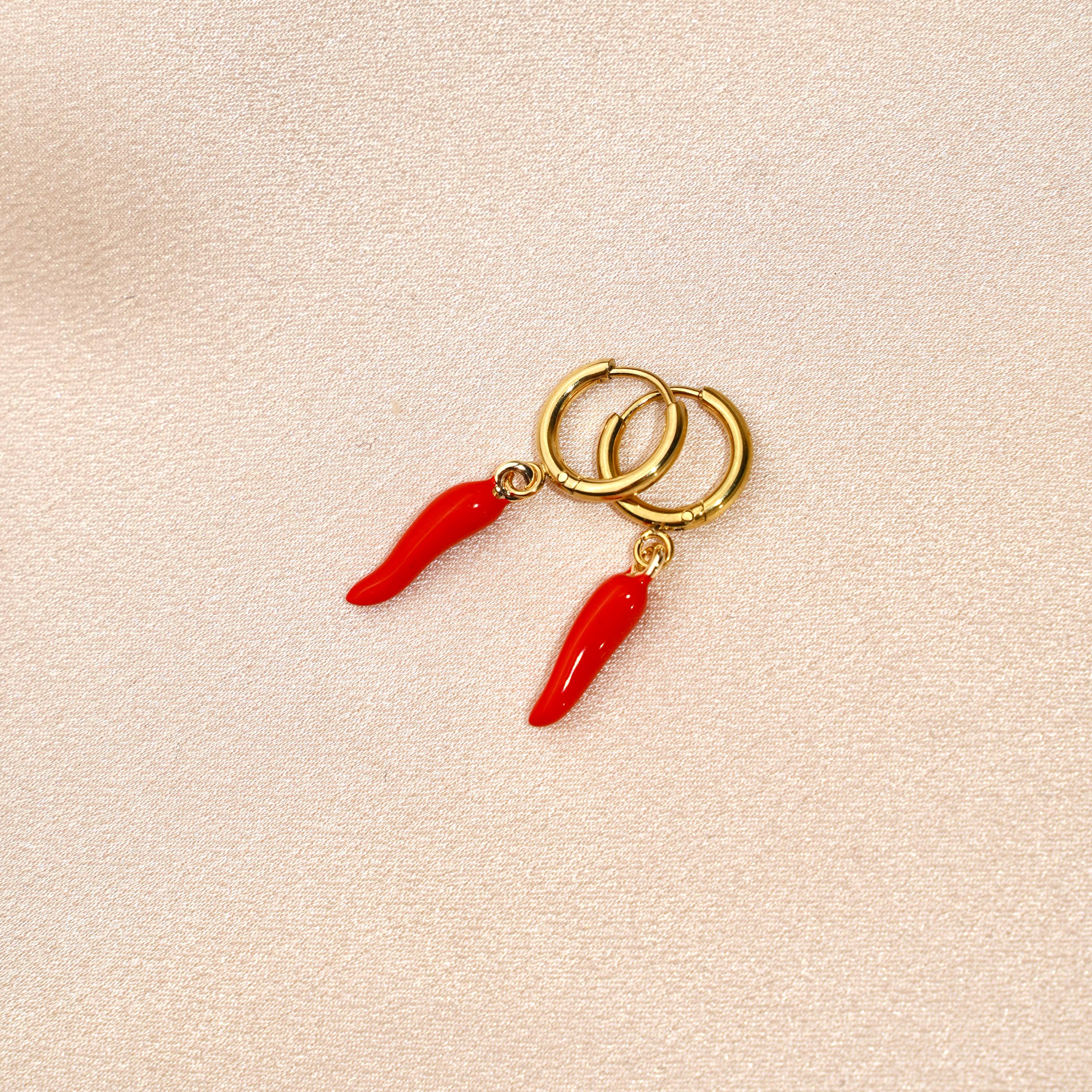 Petites créoles acier inoxydable pendentif piment rouge / Boucles d'oreilles dormeuses mini créoles chili