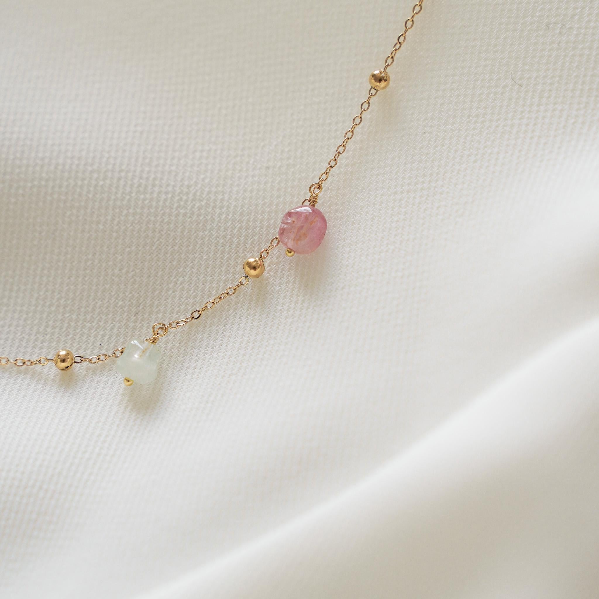 Collier acier inoxydable chaine billes pendants pierre naturelle tourmaline / Collier femme ras de cou minimaliste