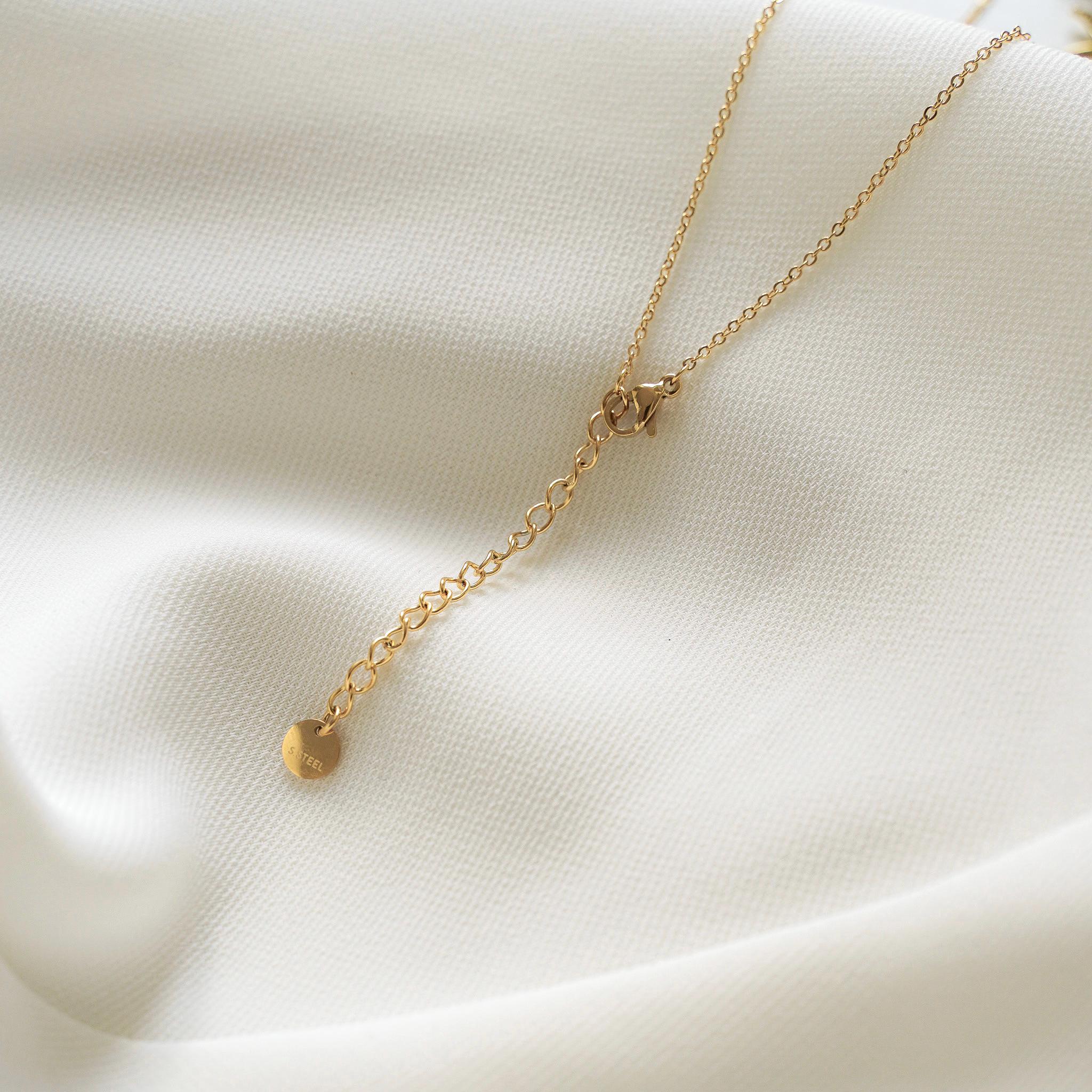 Collier pendentif soleil / Collier femme minimaliste chaine fine acier inoxydable / Cadeau femme