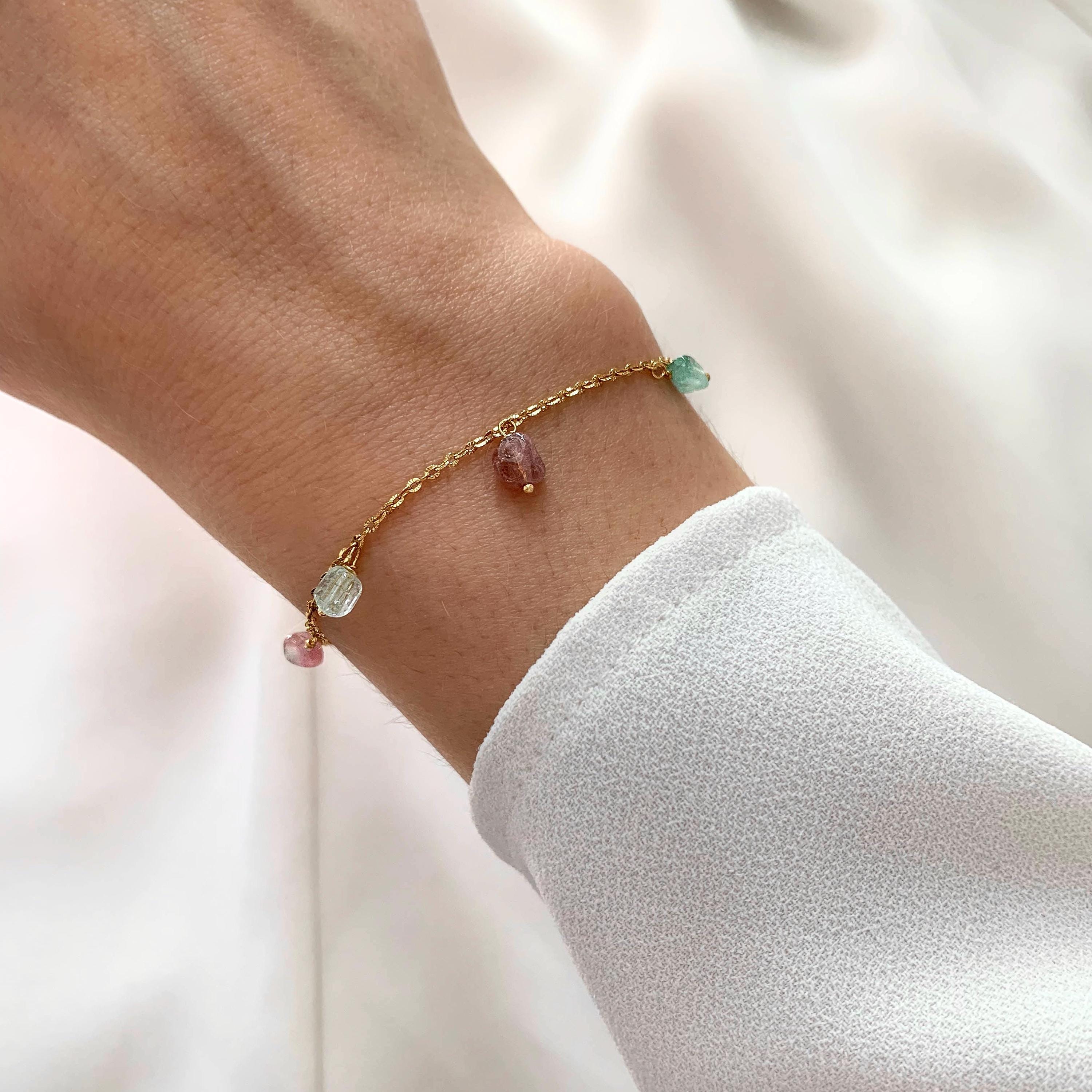 Bracelet fin pierre tourmaline rose verte / bracelet femme perles roses vertes pendentif