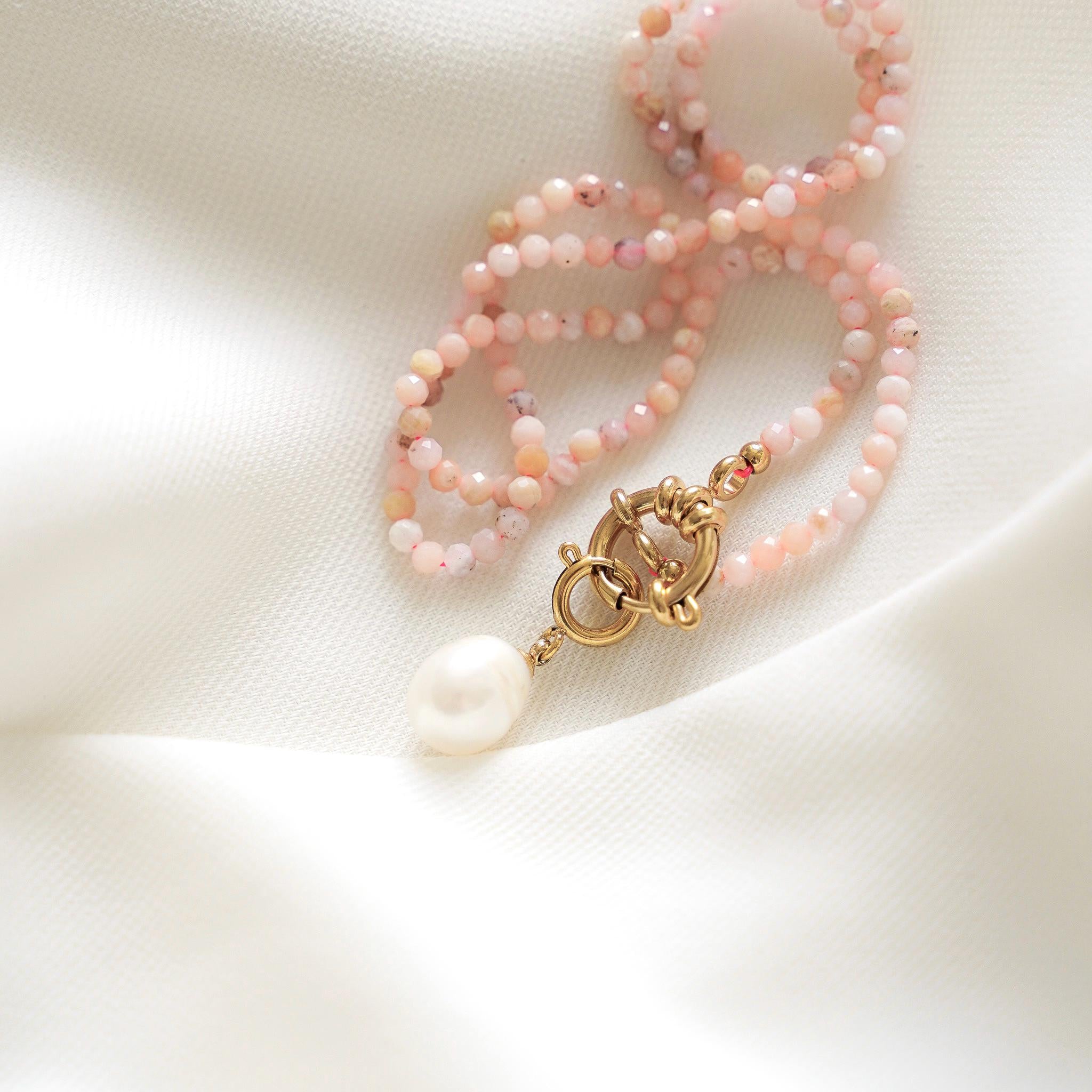 Collier pierre naturelle Rhodonite et perle d'eau douce / Collier femme perles rose pâle et nacre
